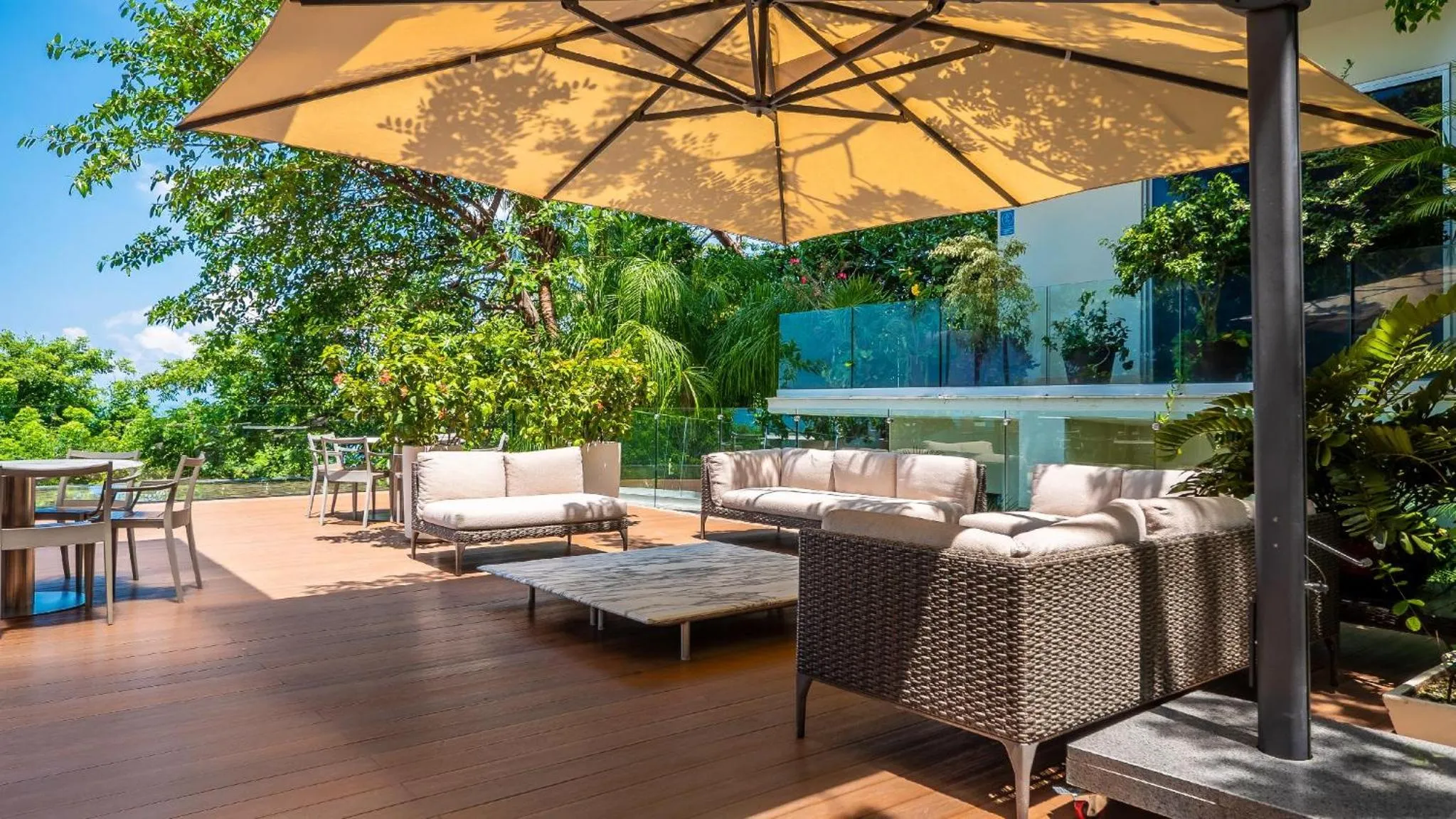 Other in Avalon - 801 Top Sky Bar Pool 3 BR in Amapas