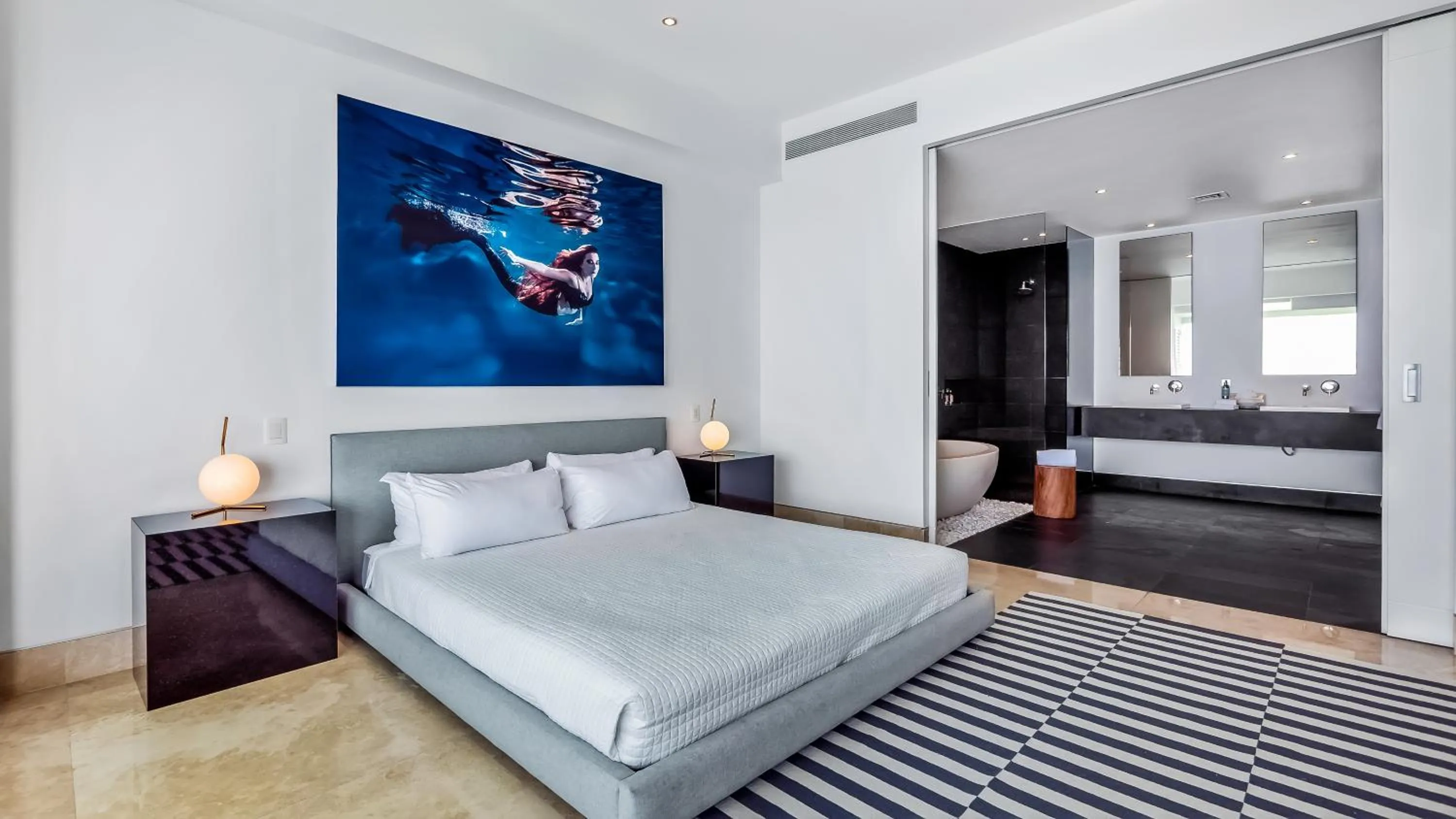 Bedroom, Bed in Avalon - 801 Top Sky Bar Pool 3 BR in Amapas