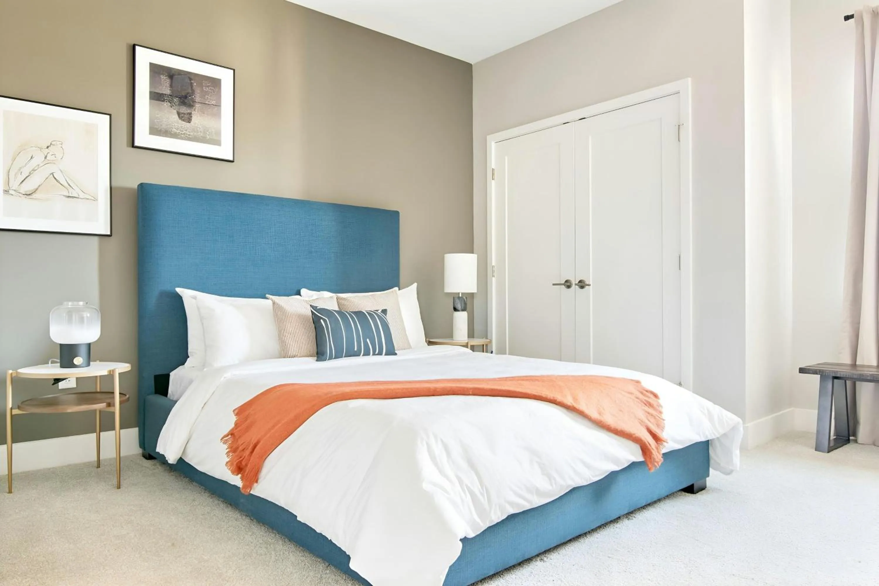 Bedroom, Bed in Sonder by Marriott Bonvoy Belcourt Apartments Hillsboro Village