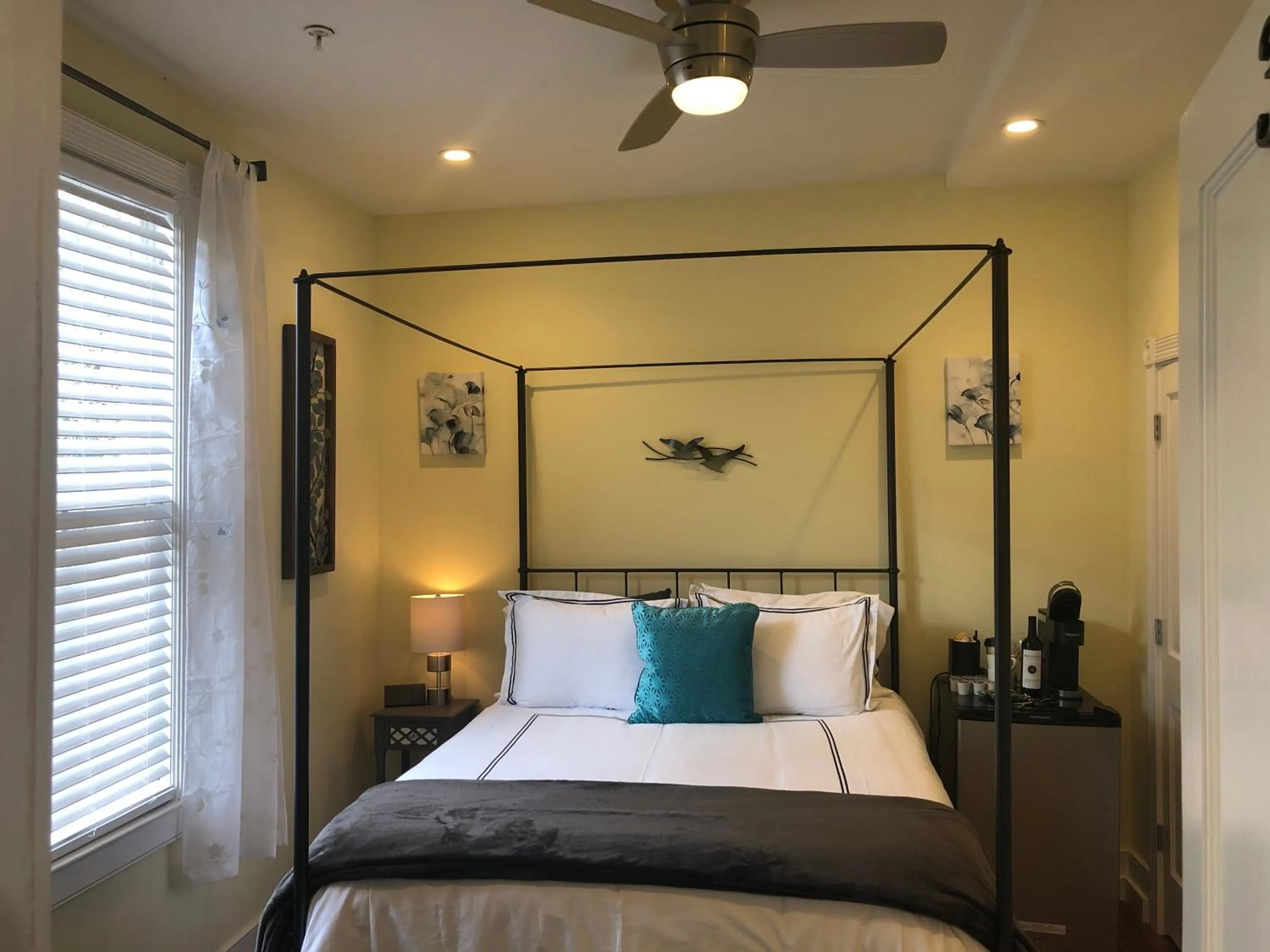 Bed in Luxurious Private Suites in Downtown Charleston