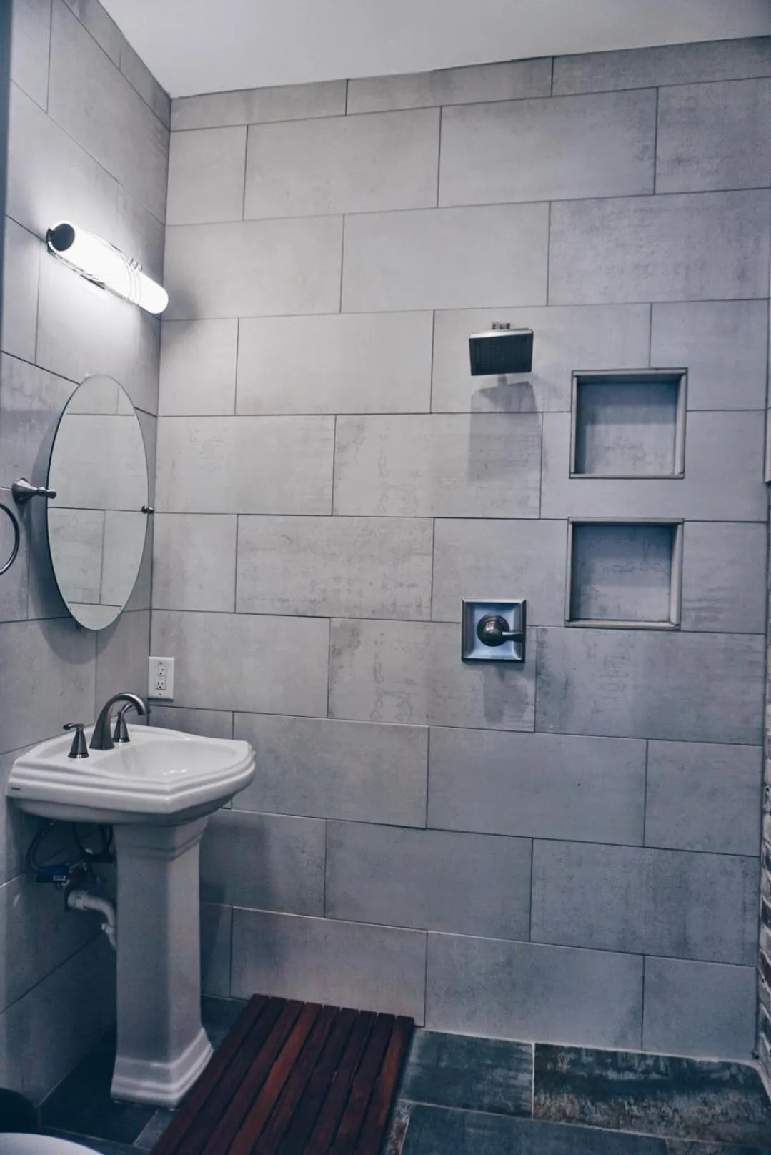 Luxurious Private Suites in Downtown Charleston