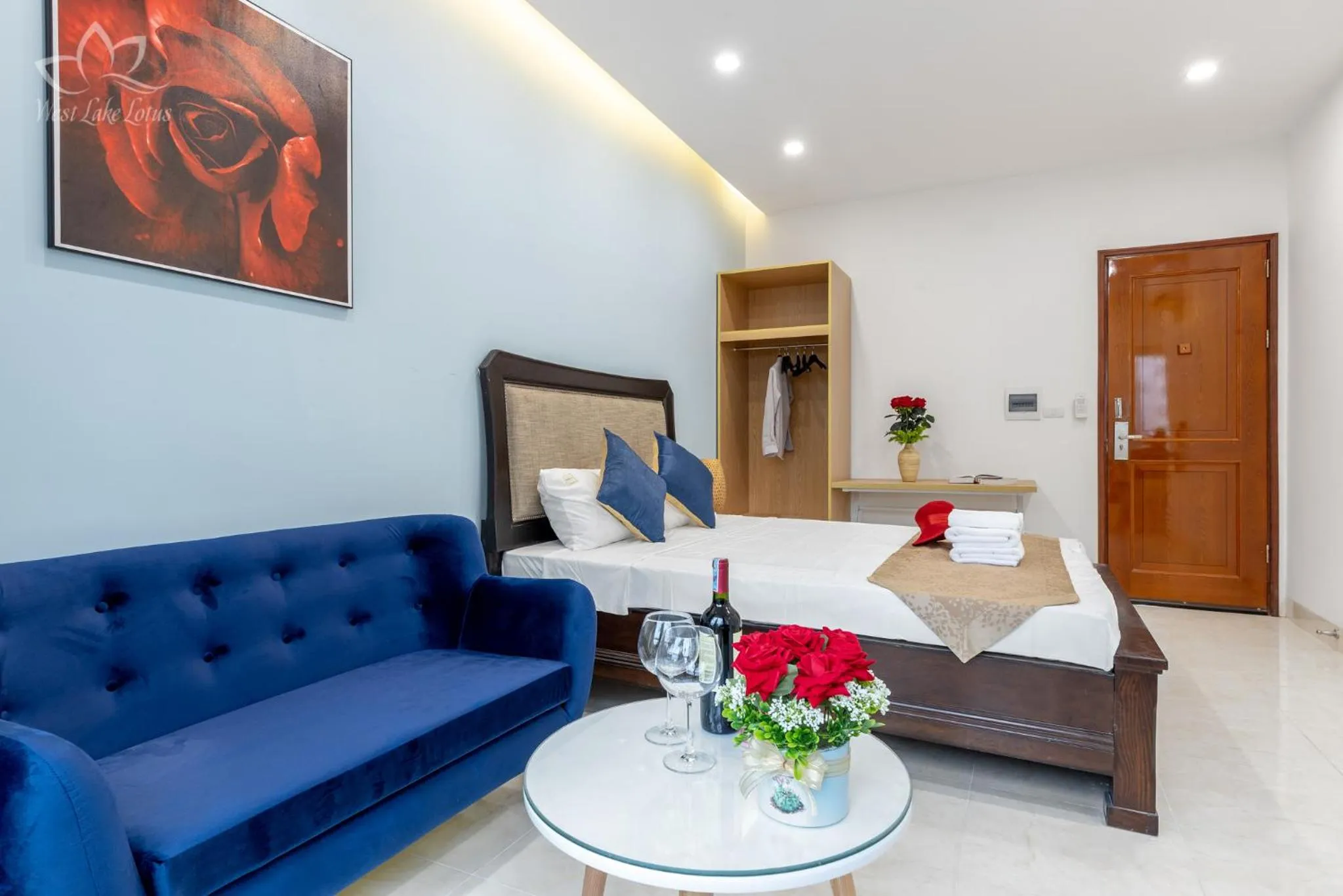 Photo of the whole room in The Lakeview - West Lake Lotus Apartments