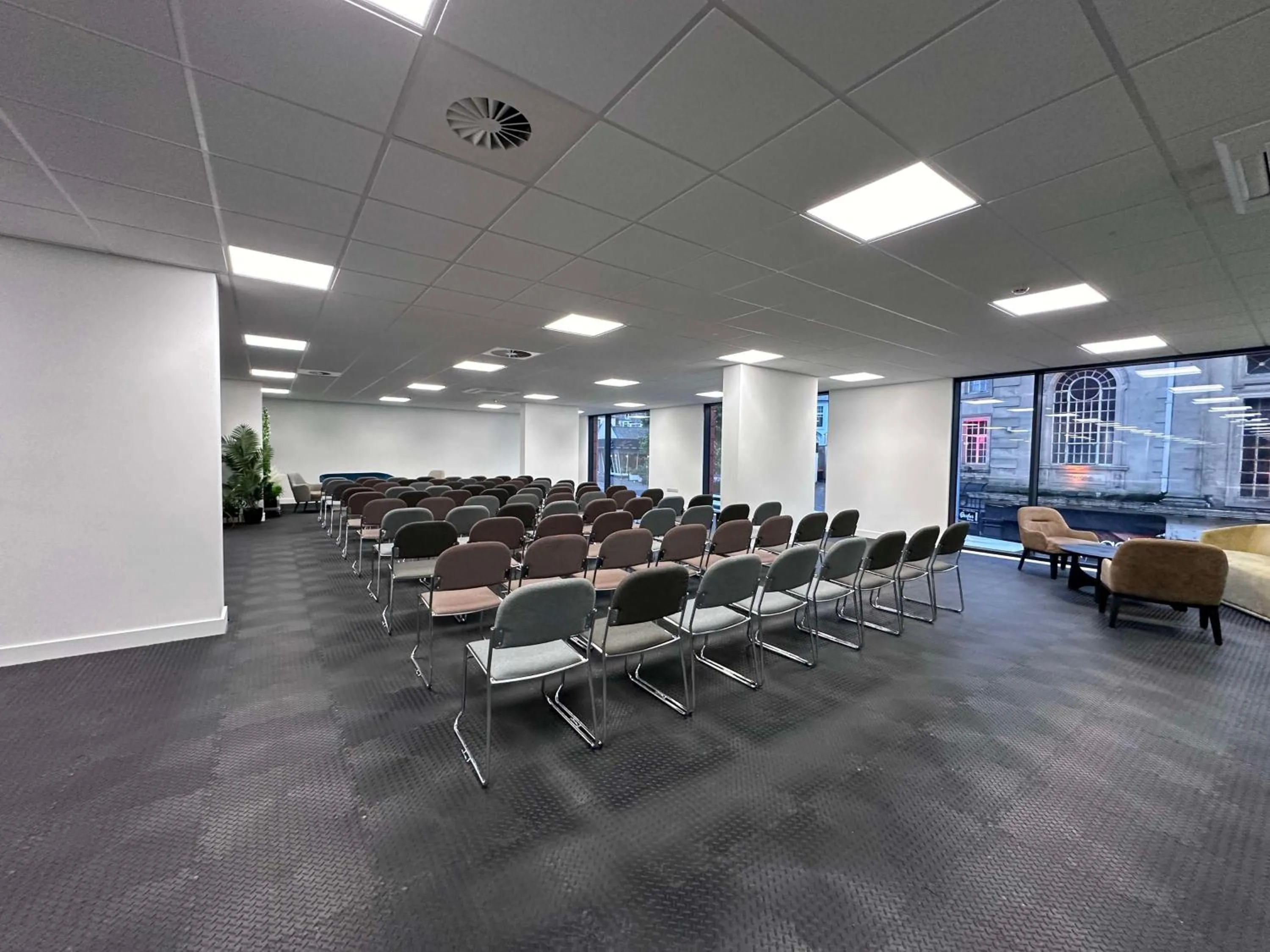 Meeting/conference room in Hampton By Hilton Torquay