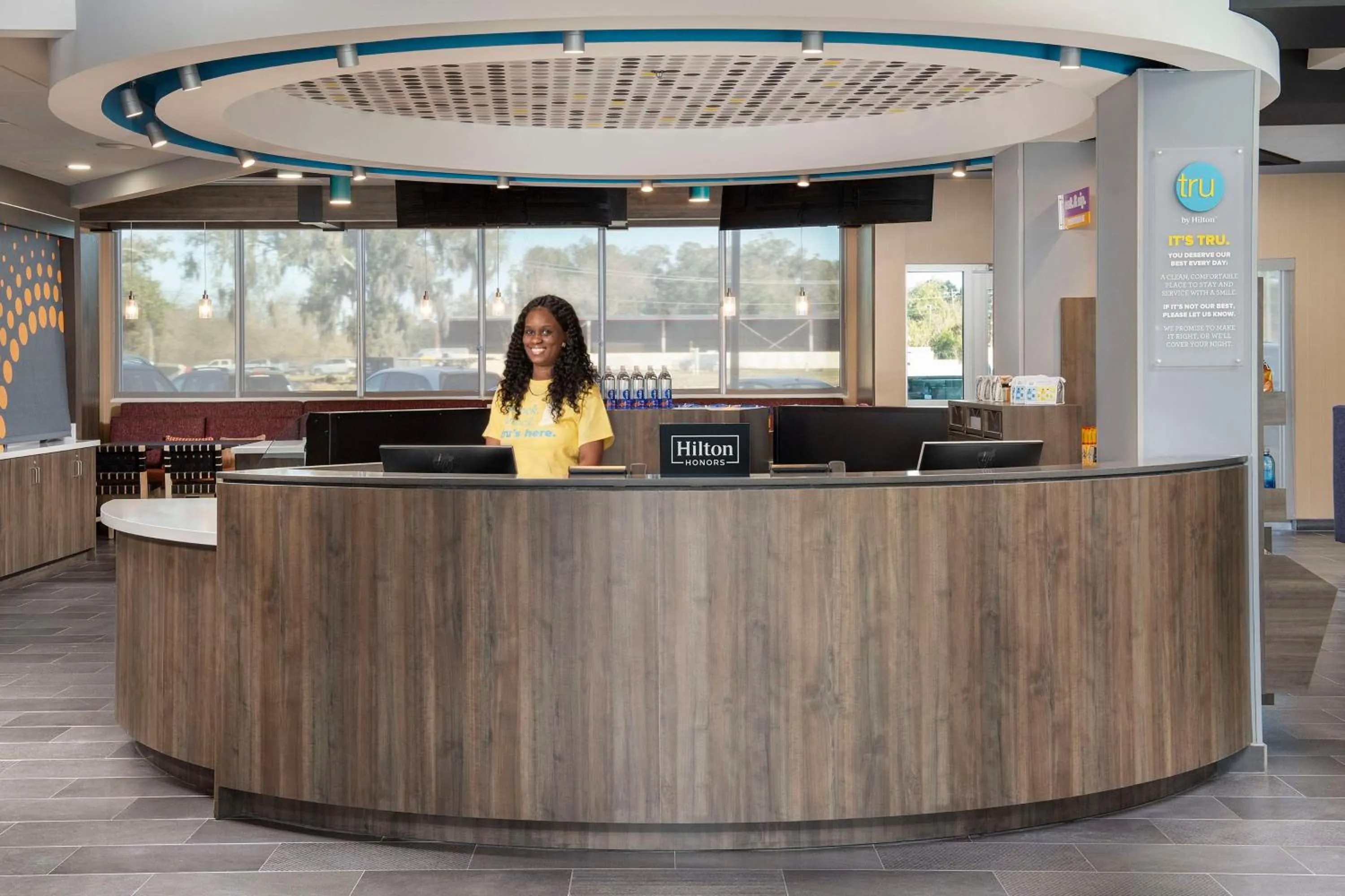 Lobby or reception in Tru by Hilton Beaufort, Sc