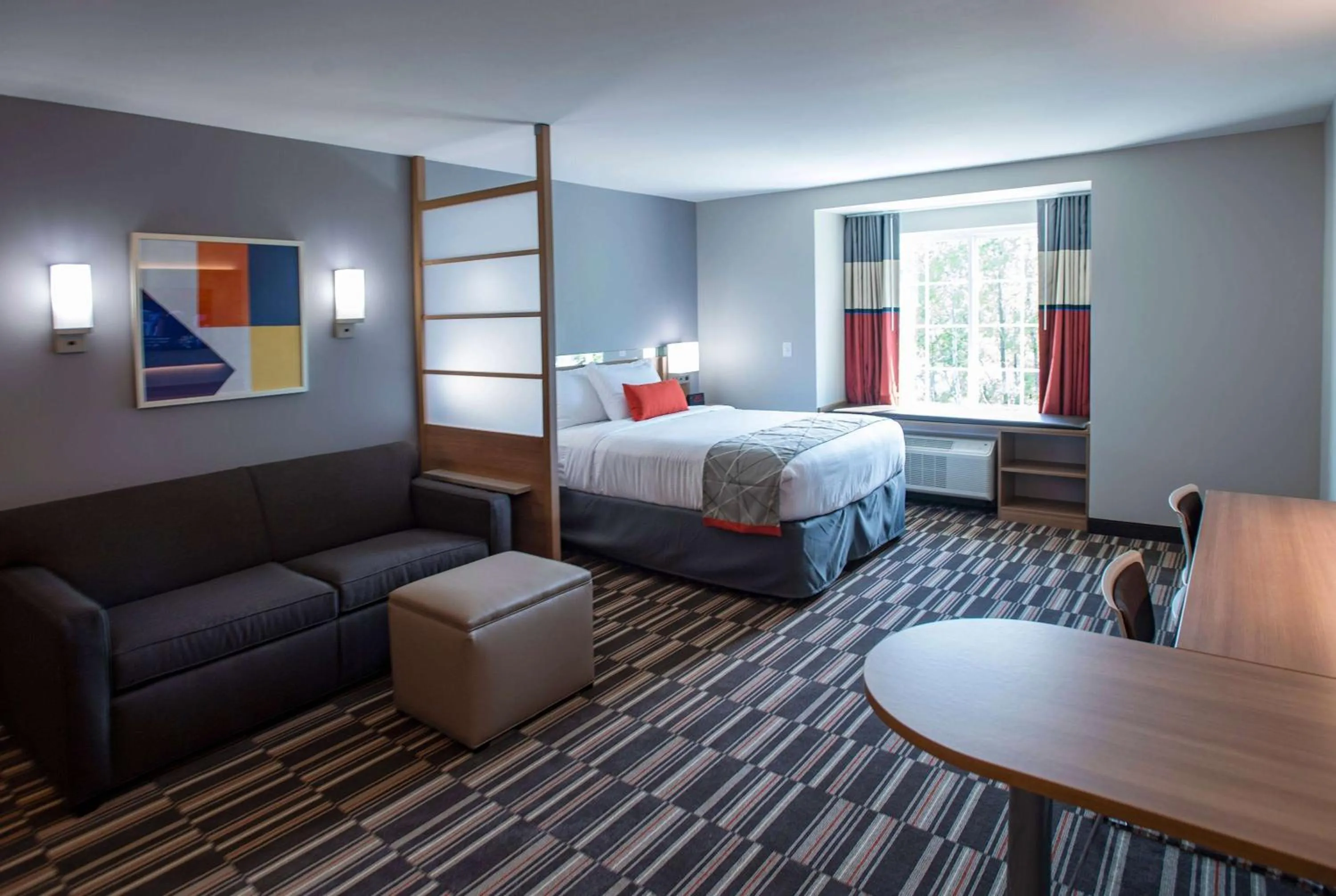 Photo of the whole room, Bed in Microtel Inn & Suites by Wyndham Amsterdam NY