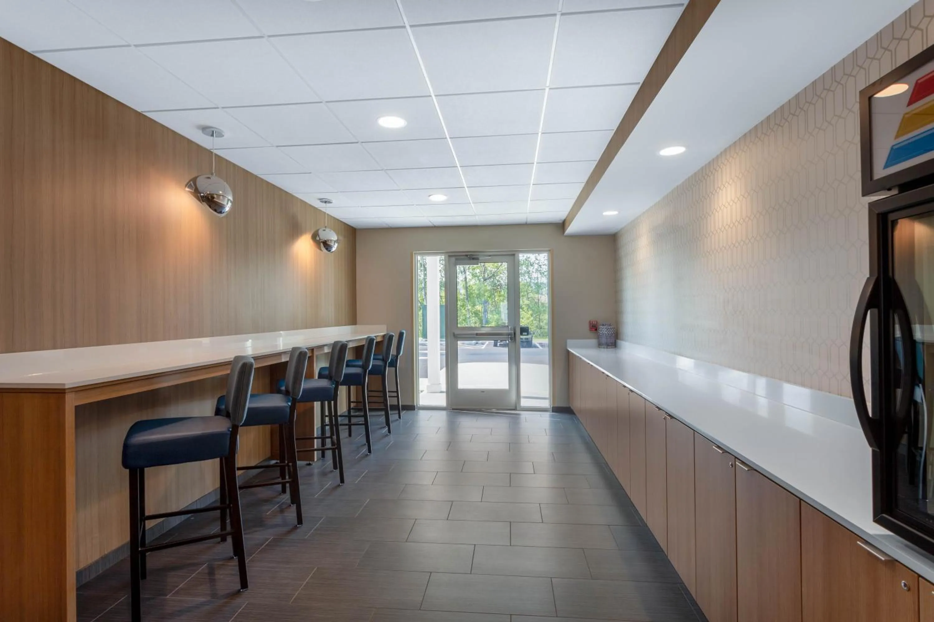 Microtel Inn & Suites by Wyndham Amsterdam NY