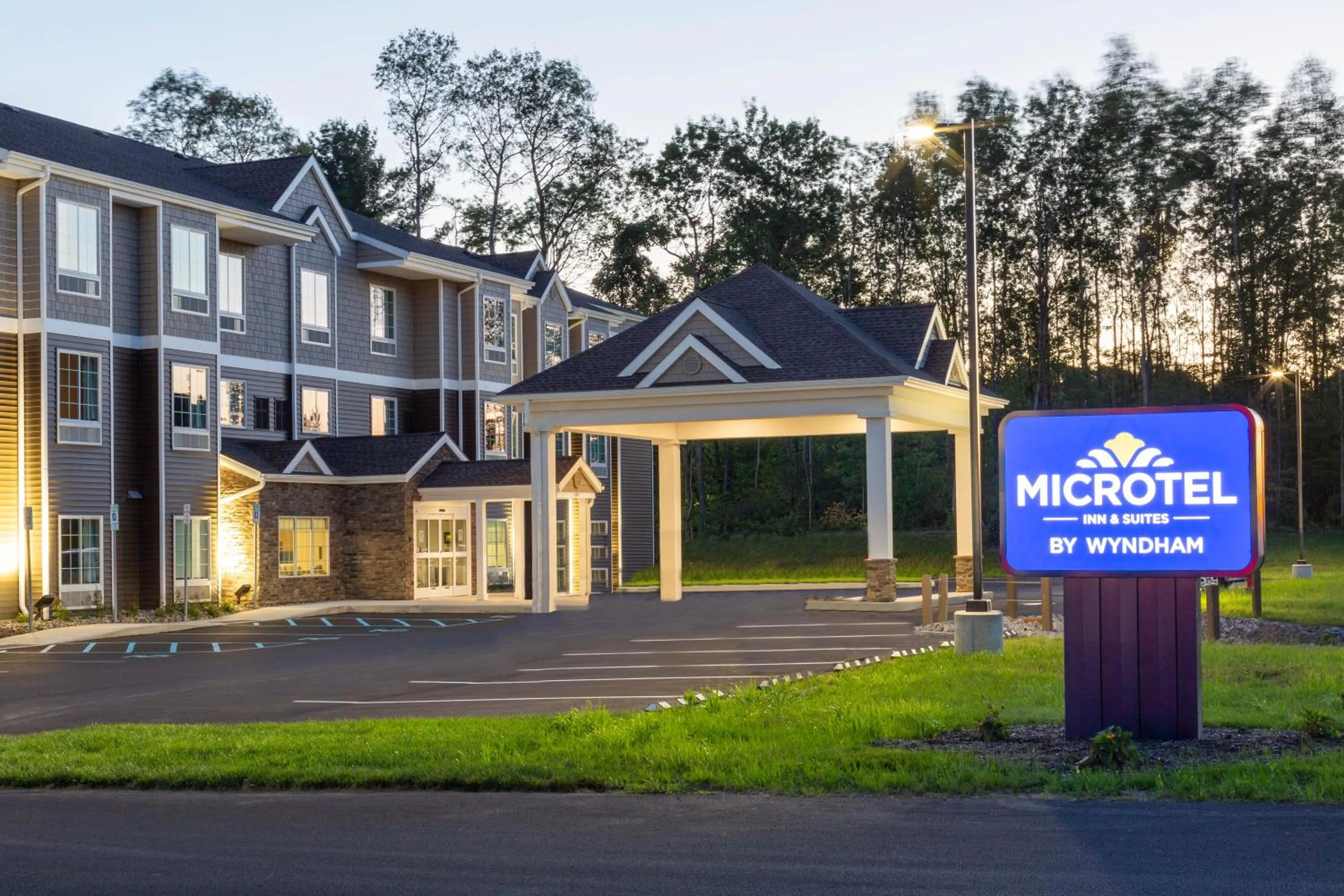 Facade/entrance in Microtel Inn & Suites by Wyndham Amsterdam NY