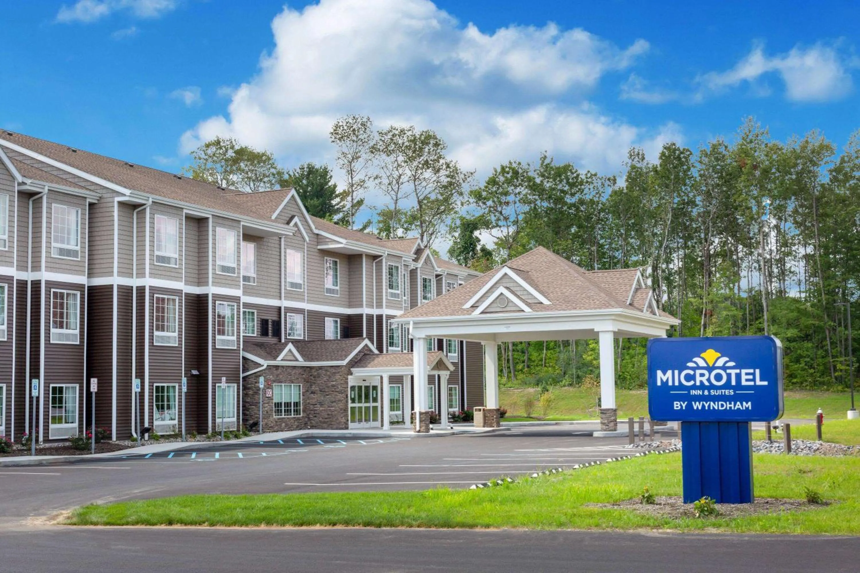 Property building in Microtel Inn & Suites by Wyndham Amsterdam NY
