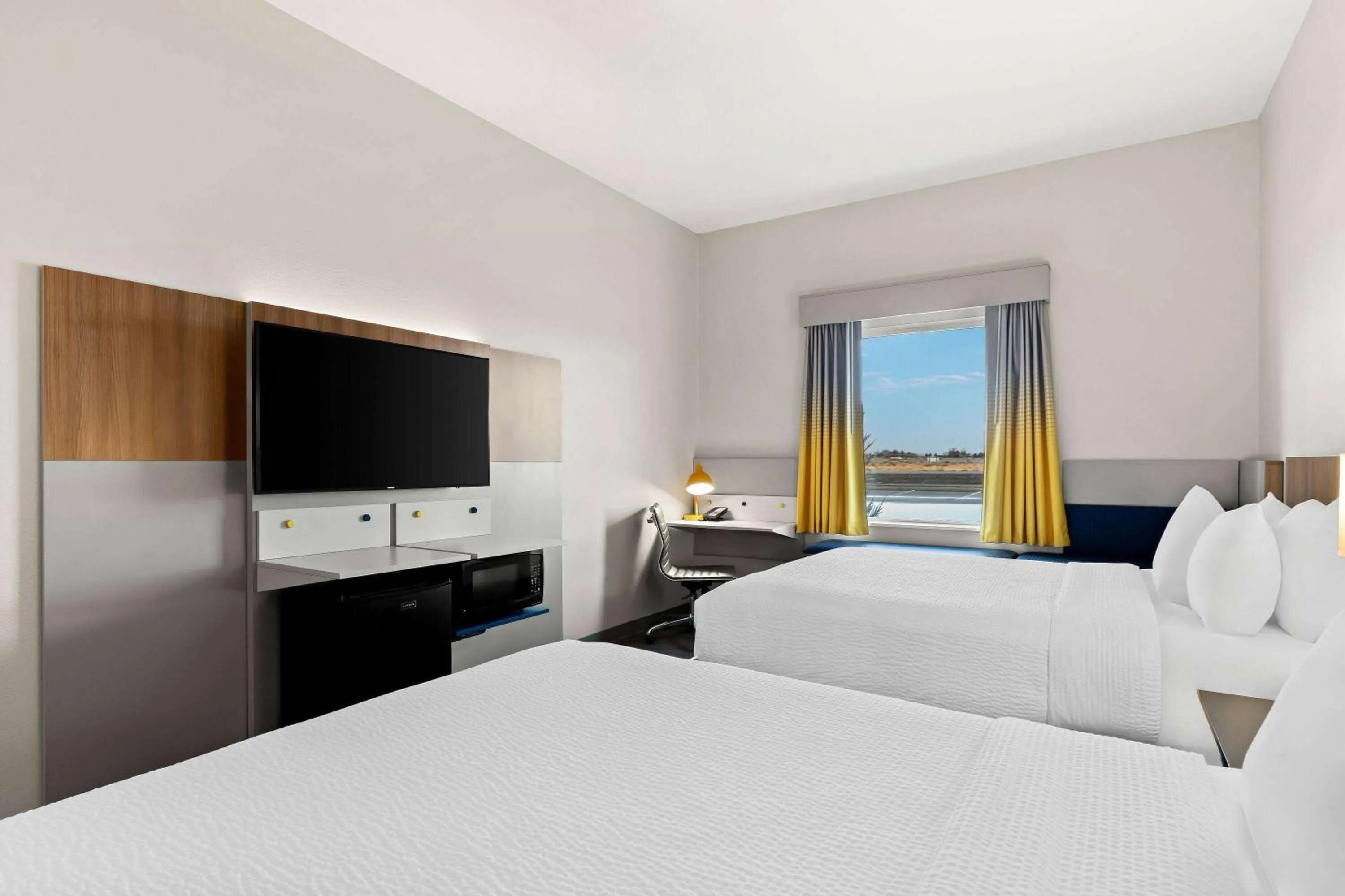 Bed in Holiday Inn Express & Suites George - Quincy South by IHG