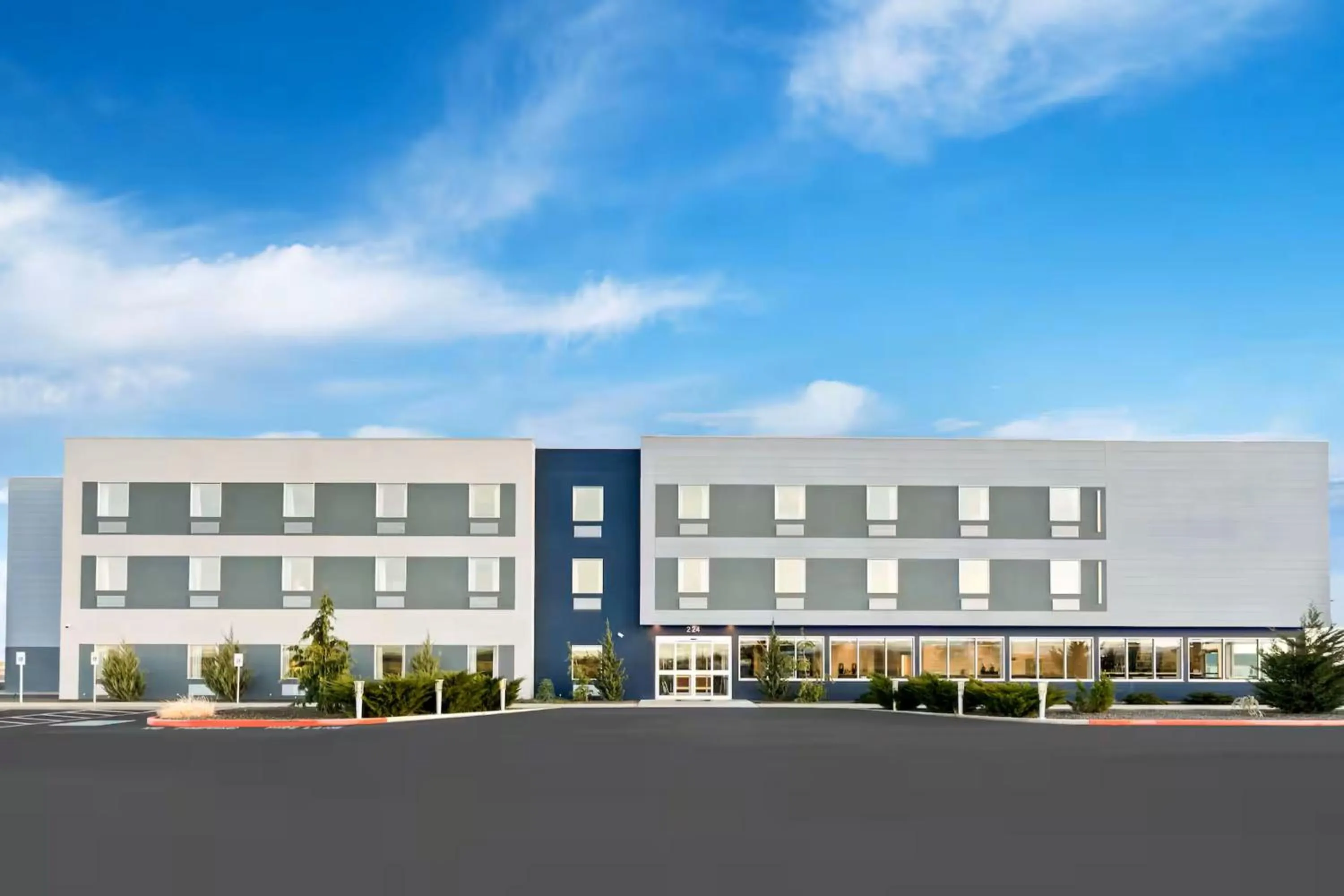 Property building in Holiday Inn Express & Suites George - Quincy South by IHG
