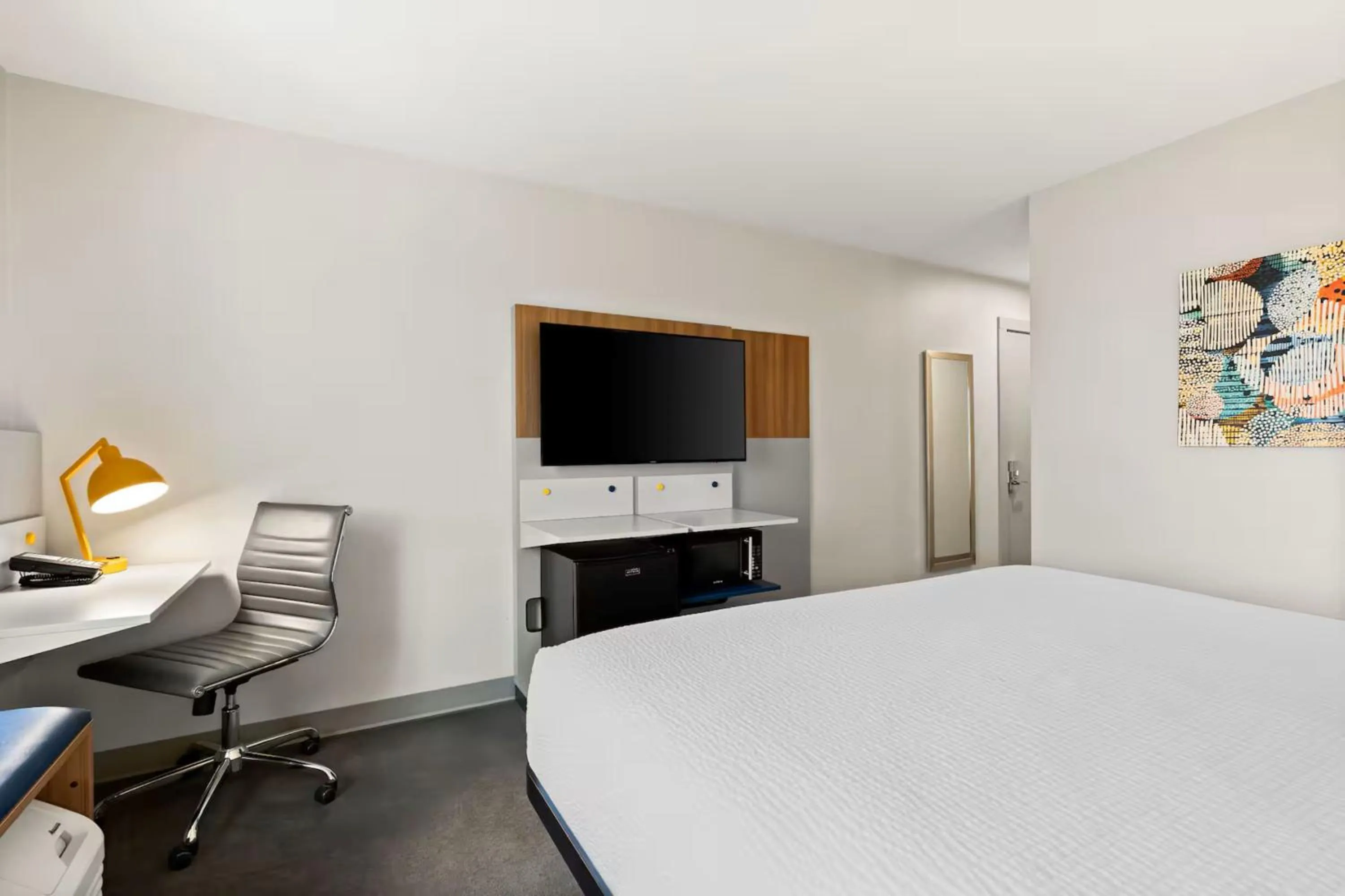 Photo of the whole room, Bed in Holiday Inn Express & Suites George - Quincy South by IHG