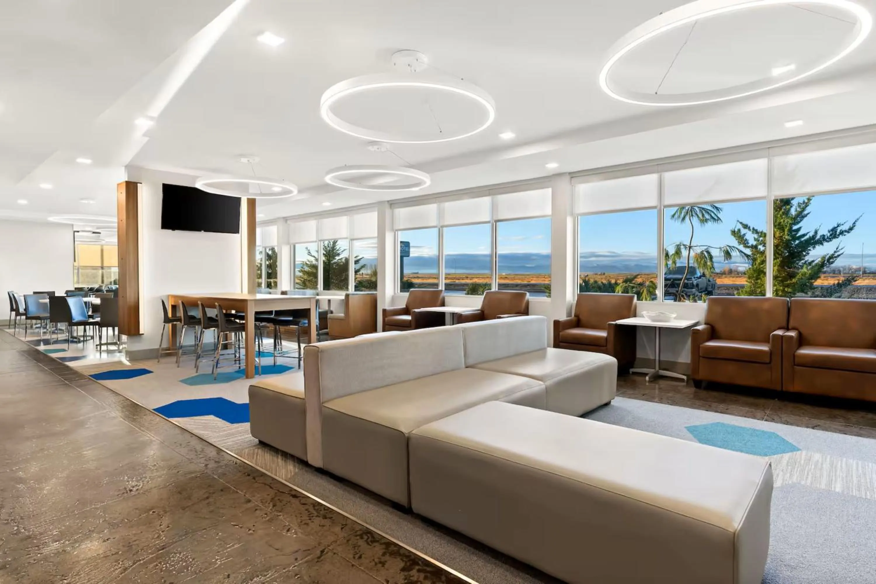 Property building in Holiday Inn Express & Suites George - Quincy South by IHG