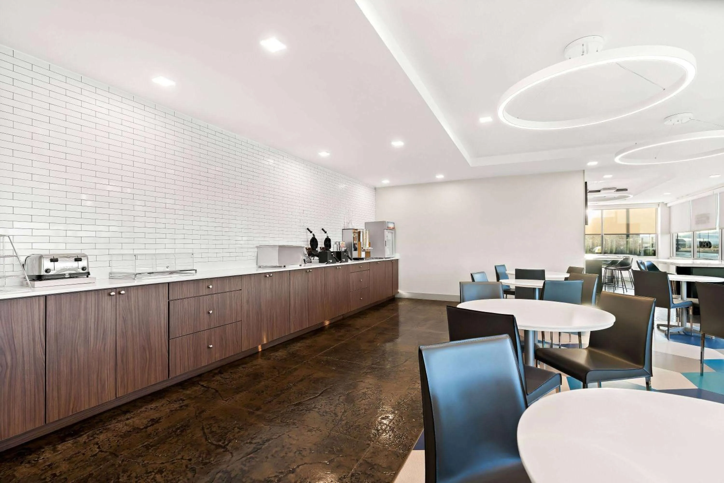 Restaurant/places to eat in Holiday Inn Express & Suites George - Quincy South by IHG