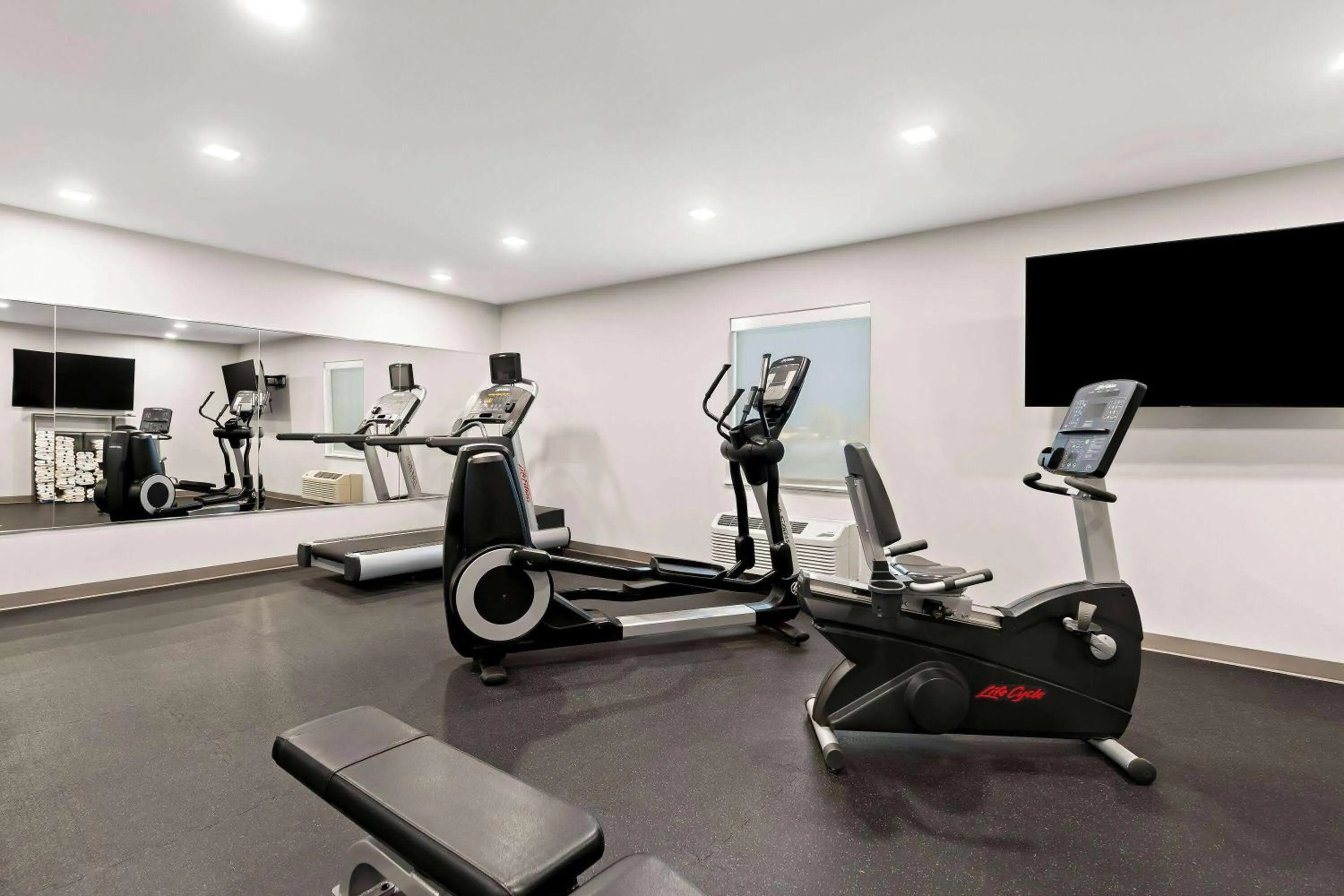 Holiday Inn Express & Suites George - Quincy South by IHG