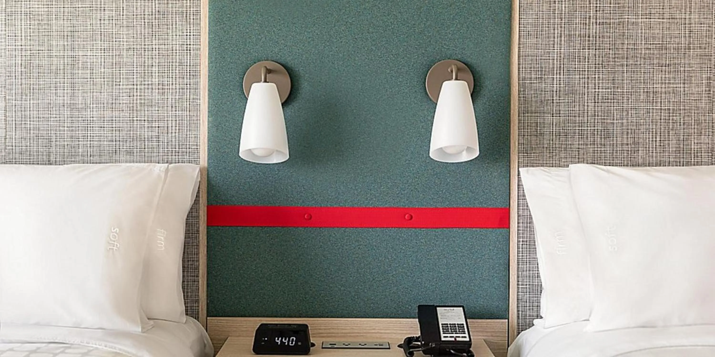 Bed in avid hotels - Nashville Airport by IHG