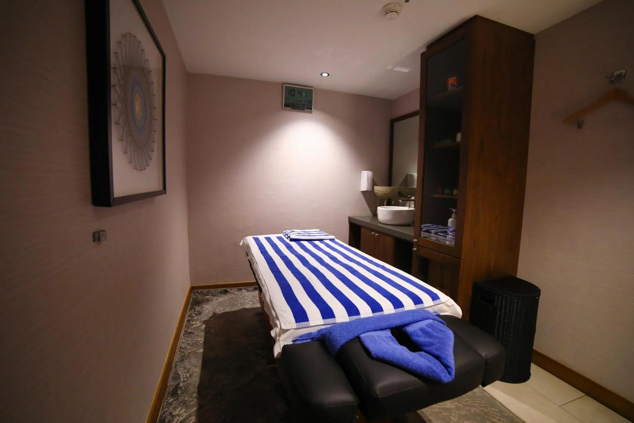 Spa and wellness centre/facilities, Bed in Holiday Inn & Suites Al Jubail by IHG