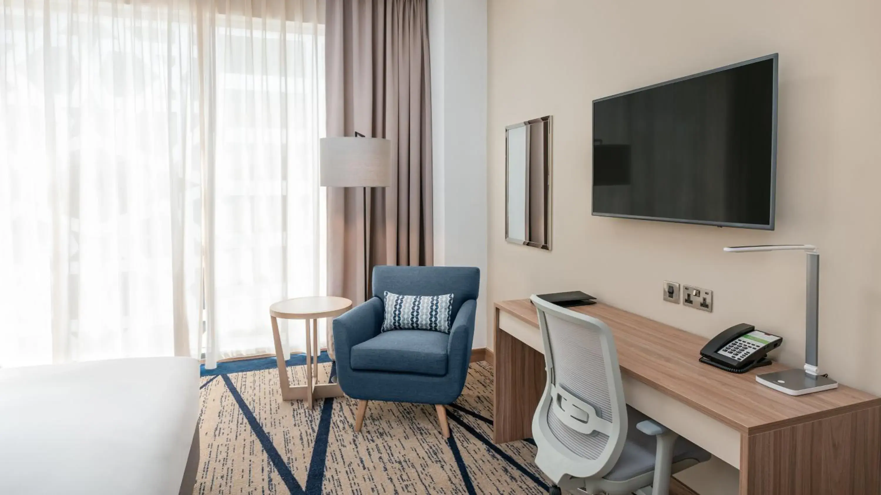 Premium King Room with Courtyard View in Holiday Inn & Suites Al Jubail by IHG Premium King Room with Courtyard View in Holiday Inn & Suites Al Jubail by IHG
