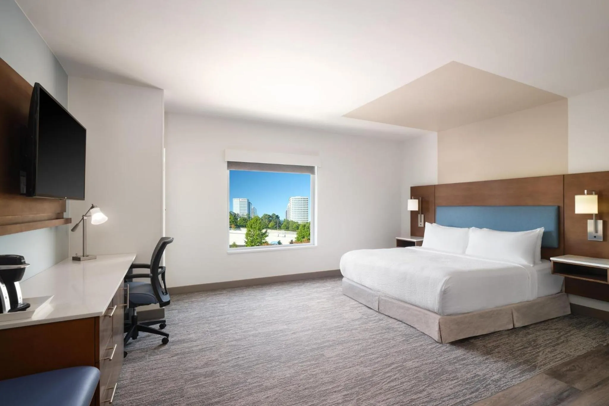 Photo of the whole room, Bed in EVEN Hotel Shenandoah - The Woodlands by IHG