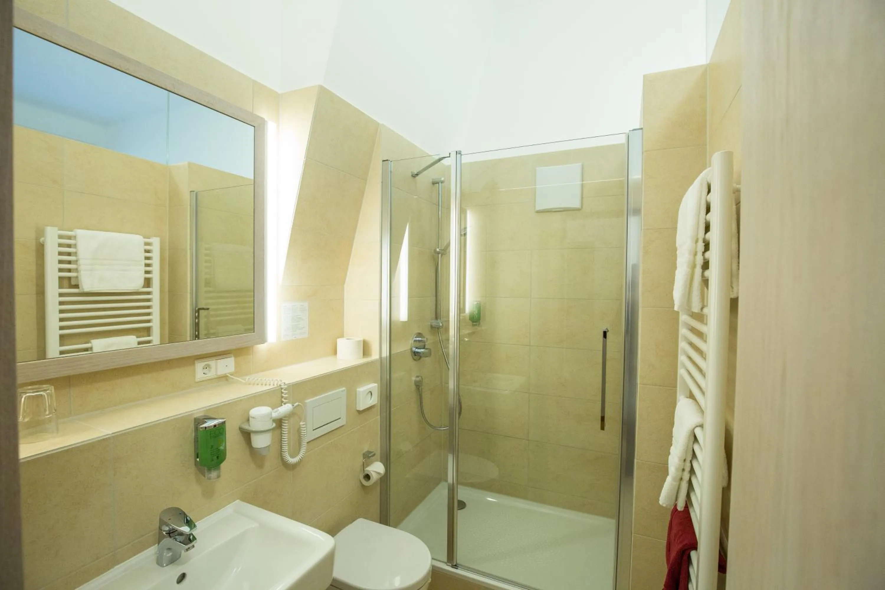 Bathroom in Gästehaus der Katholischen Akademie in Bayern