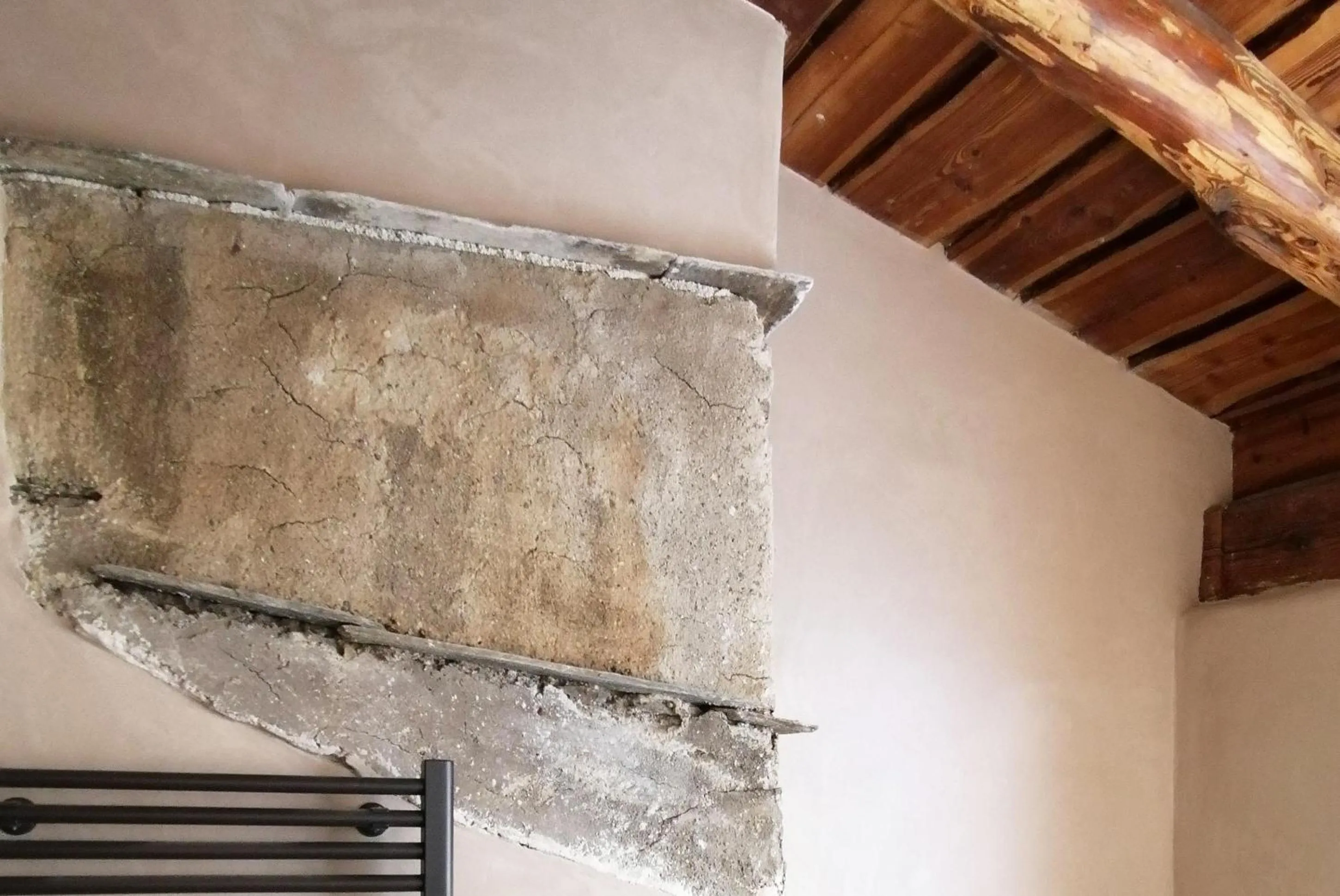 Decorative detail in Curt di Clement Eco Mobility Hotel