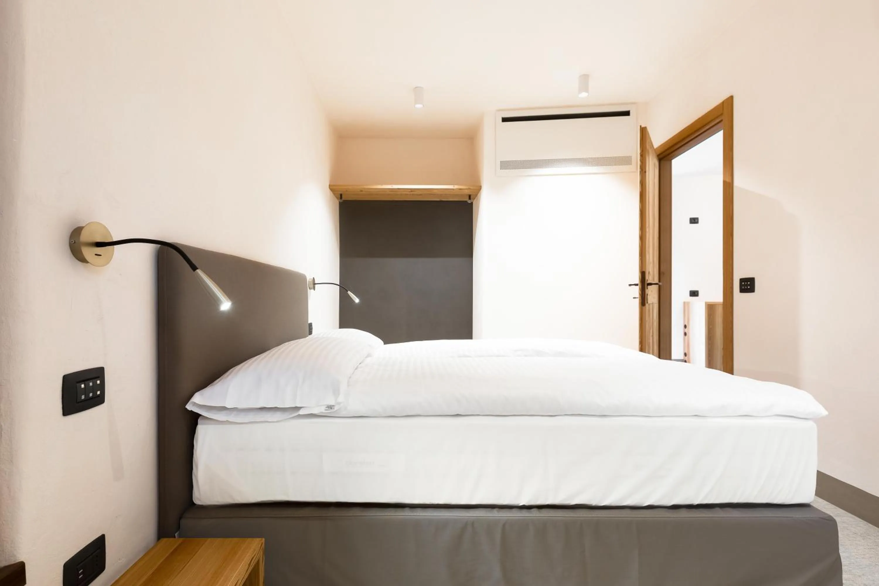 Photo of the whole room, Bed in Curt di Clement Eco Mobility Hotel