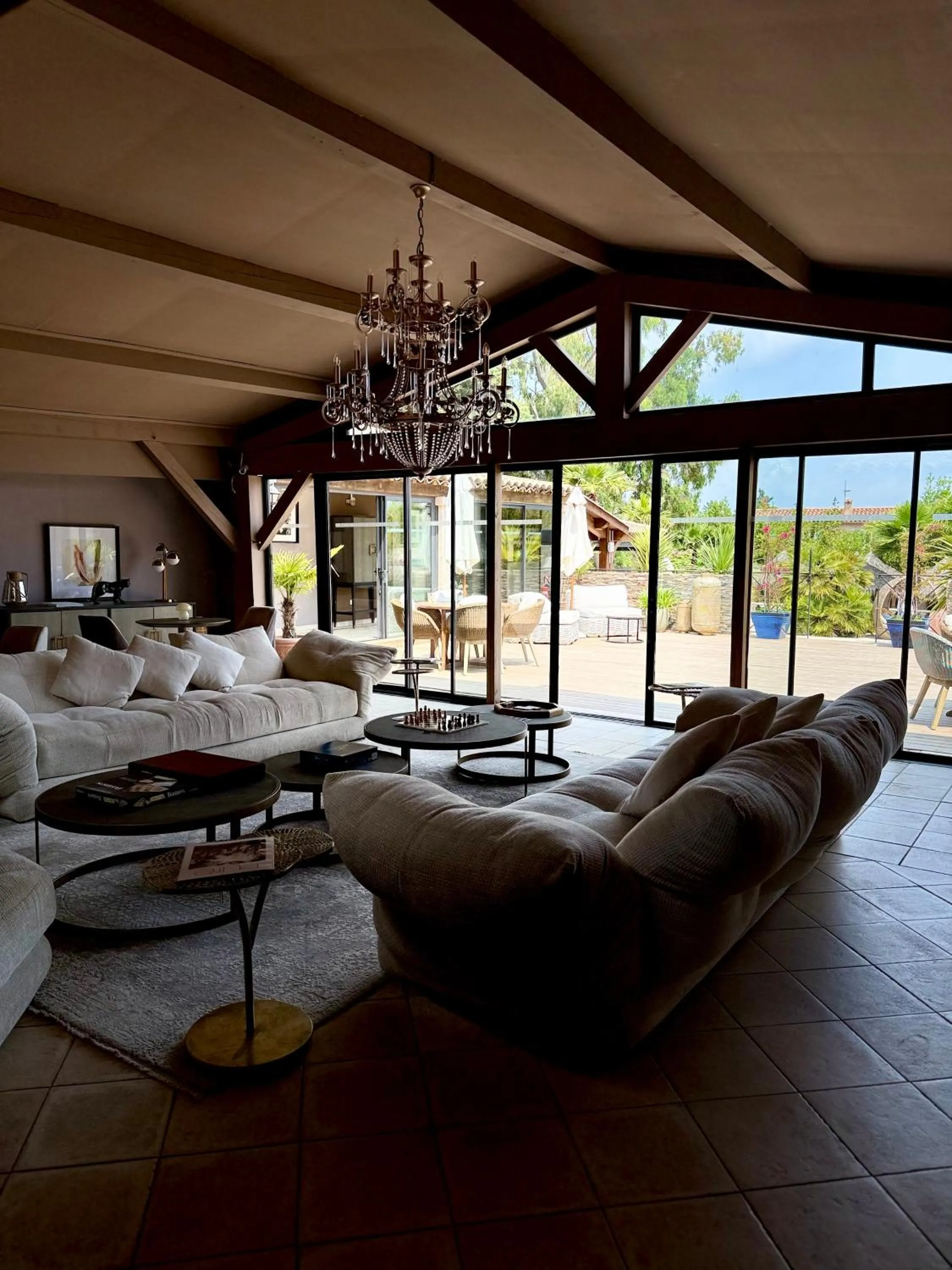 Living room, Bed in La Villa Dune, Hôtel & Spa