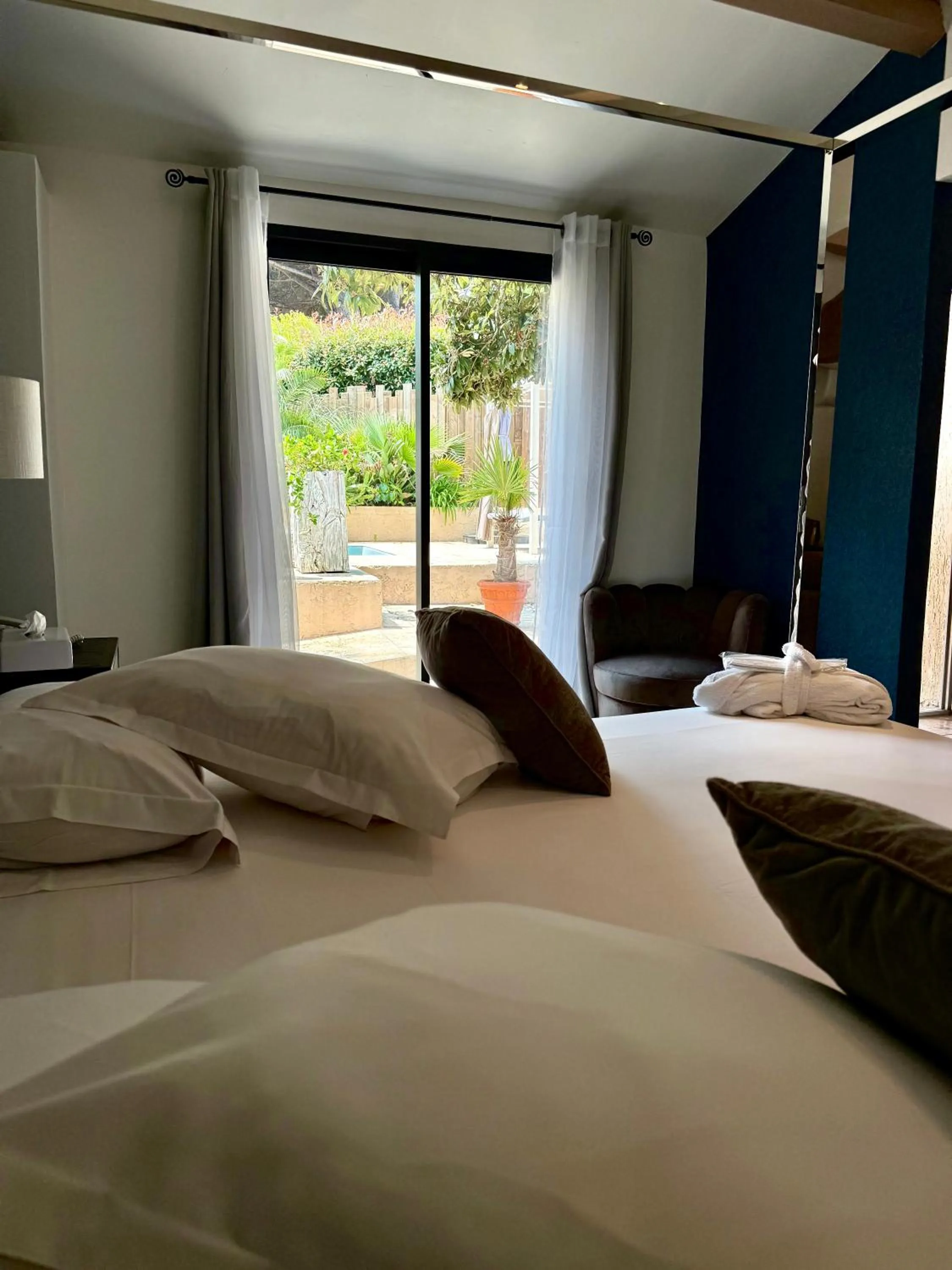 Bed in La Villa Dune, Hôtel & Spa