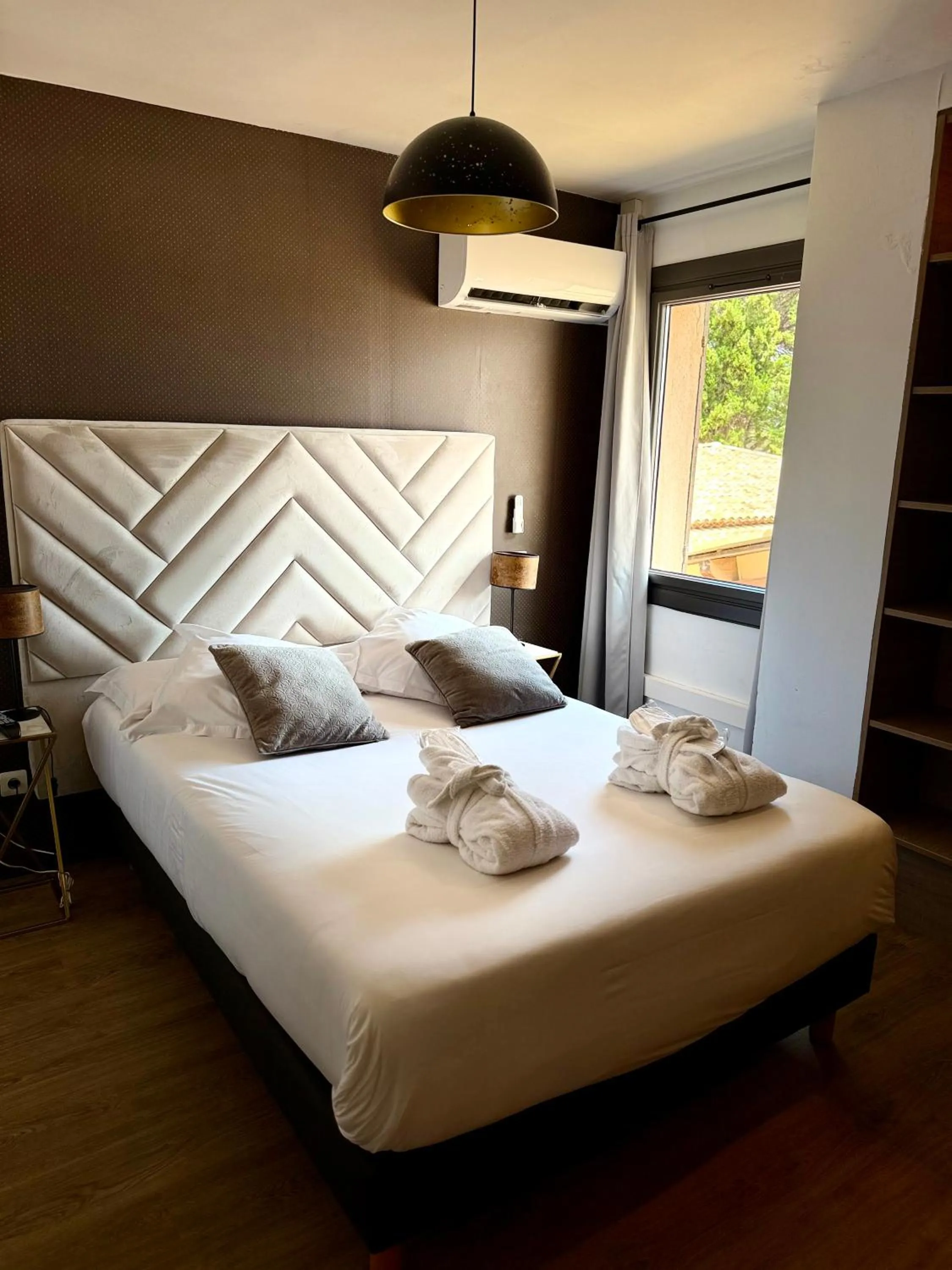Bed in La Villa Dune, Hôtel & Spa