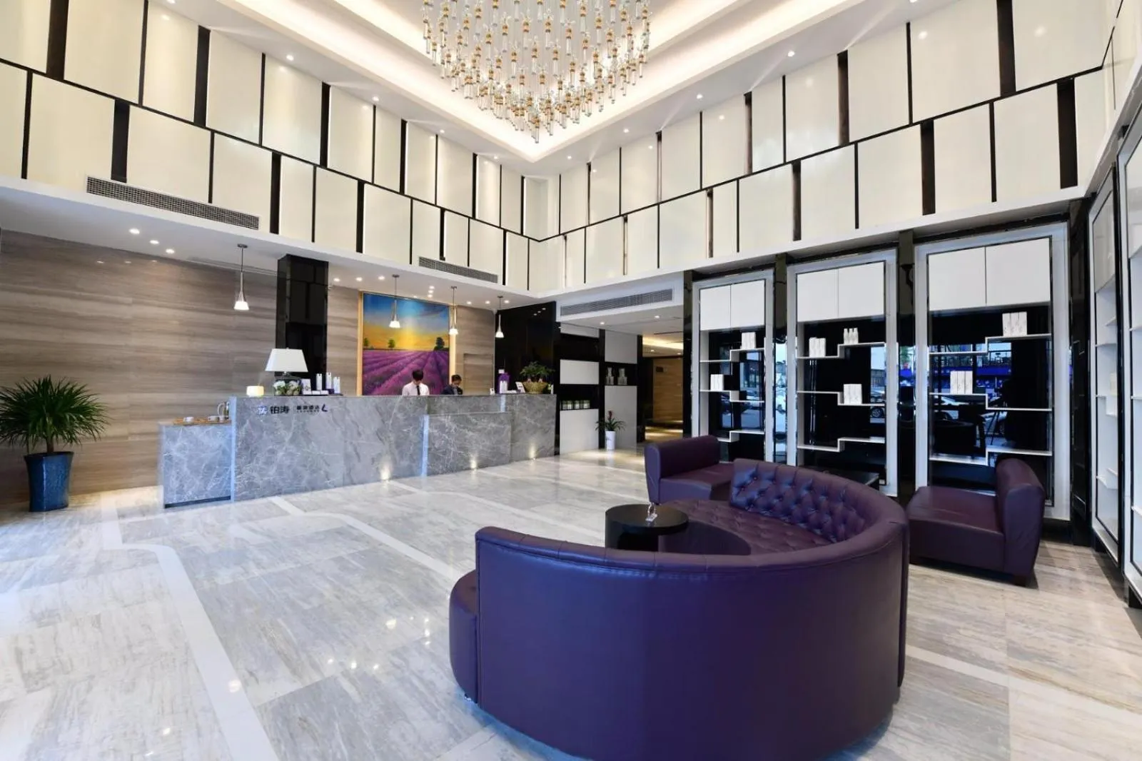 Lavande Hotel Huizhou High-speed Railway South Station Wanlian Square