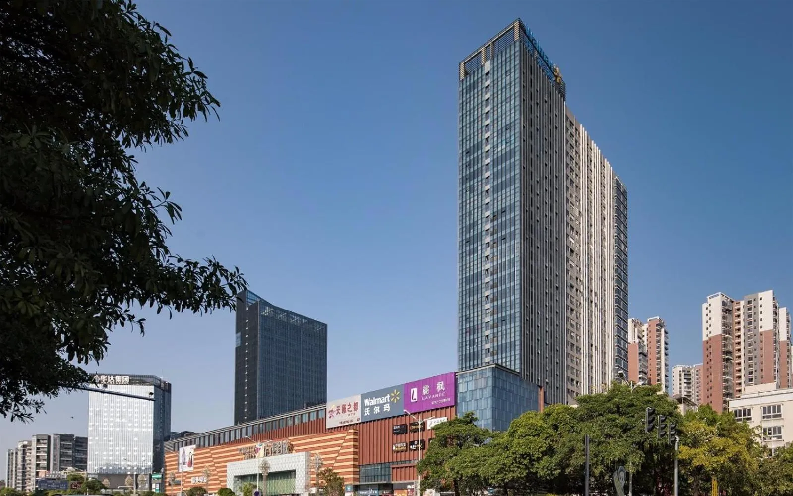Lavande Hotel HeYuan Wanlong City