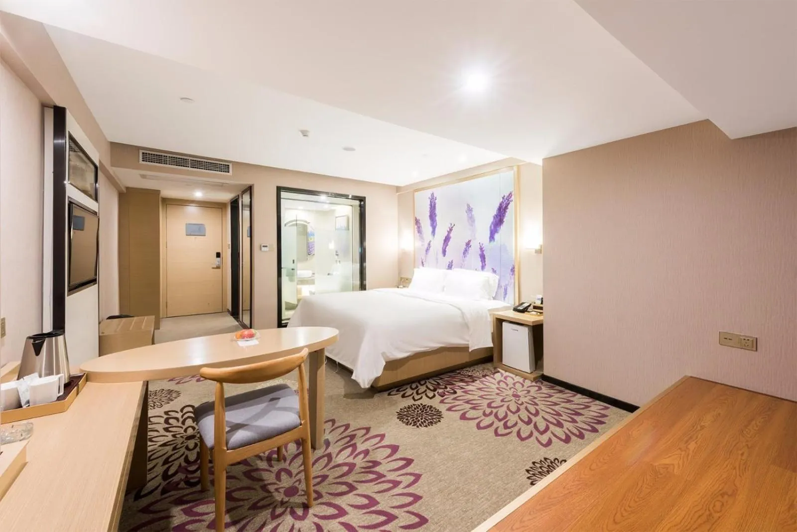 Bed in Lavande Hotel HeYuan Wanlong City