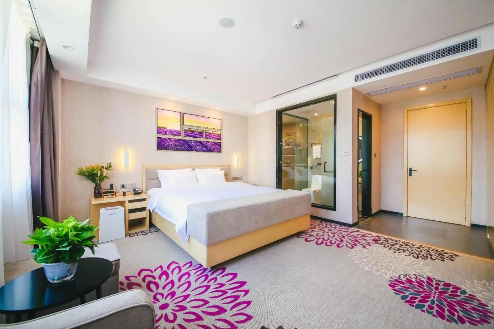 Bed in Lavande Hotel Heyuan Zijin