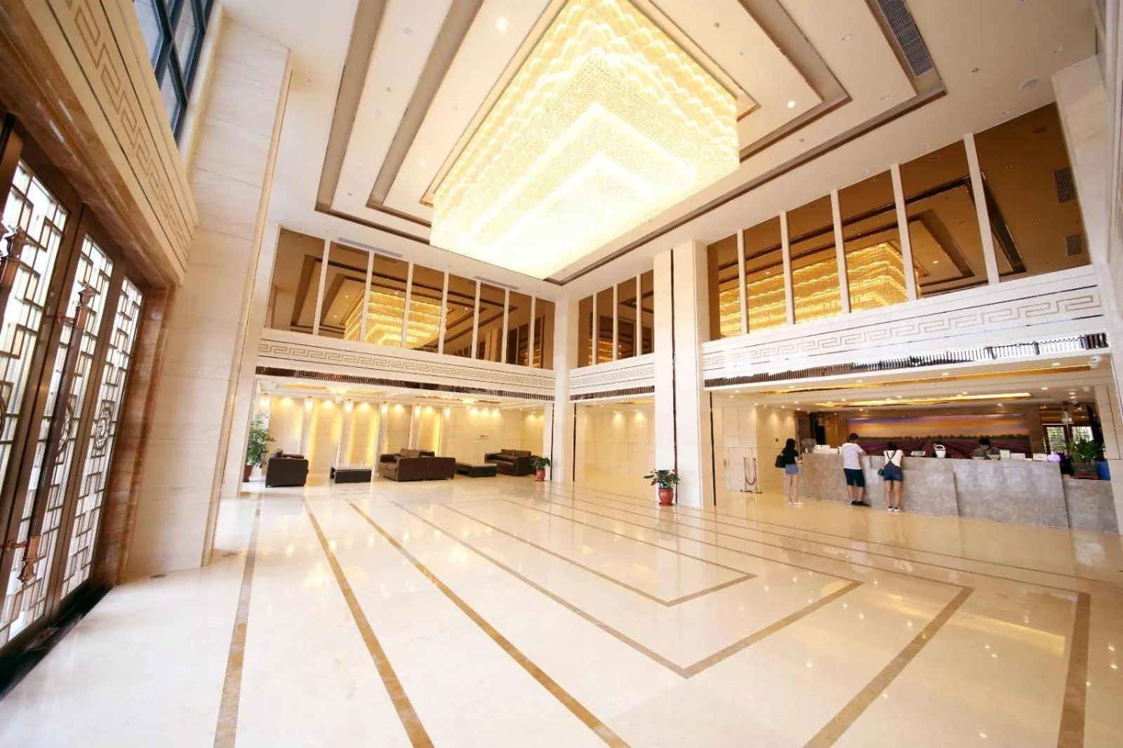 Lavande Hotel Heyuan Zijin