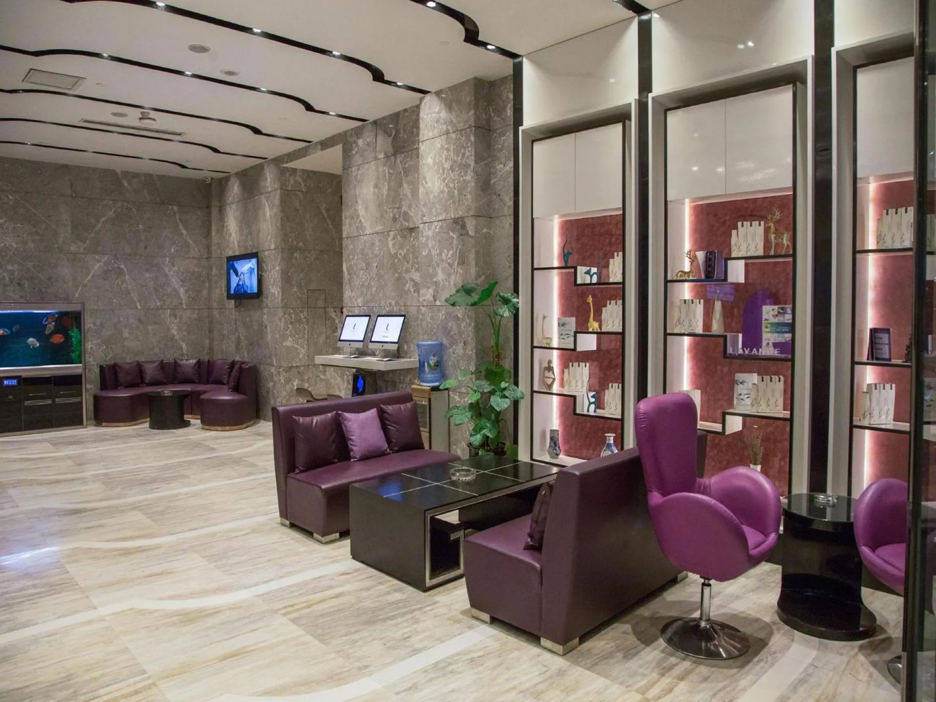 Lavande Hotel Longnan Changjiang River Avenue