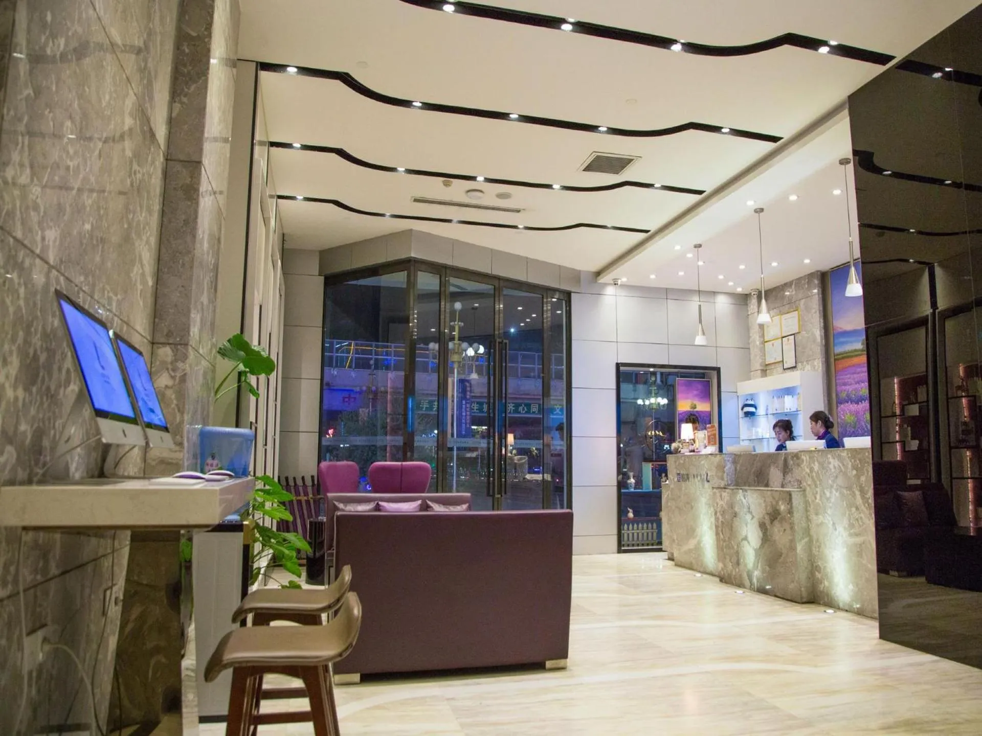 Lavande Hotel Longnan Changjiang River Avenue