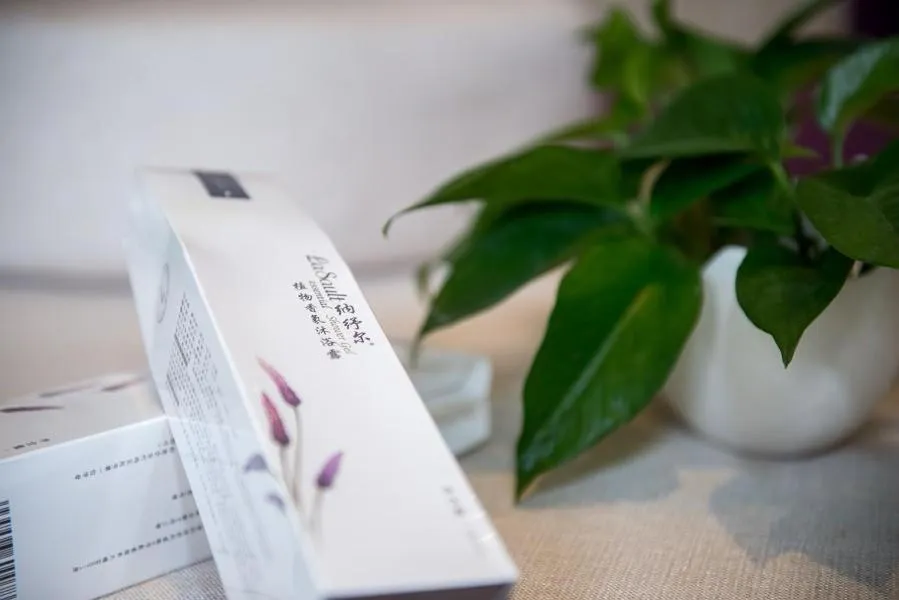 Lavande Hotel Neijiang High-speed Railway Station Peace Plaza