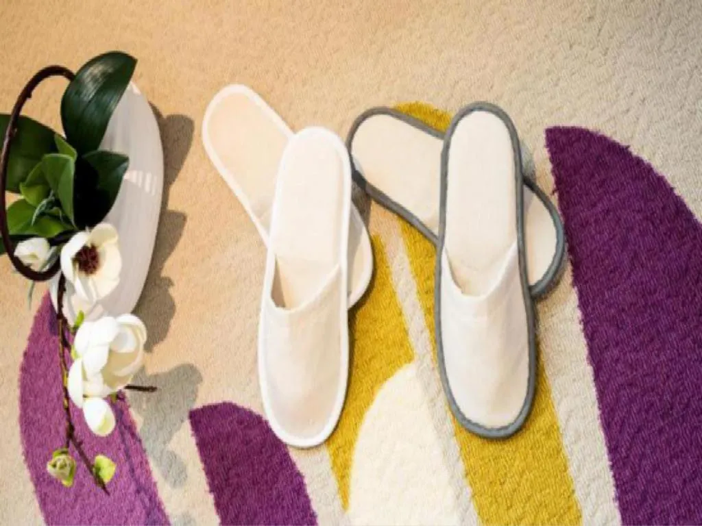 Lavande Hotel Korla city government swan lake