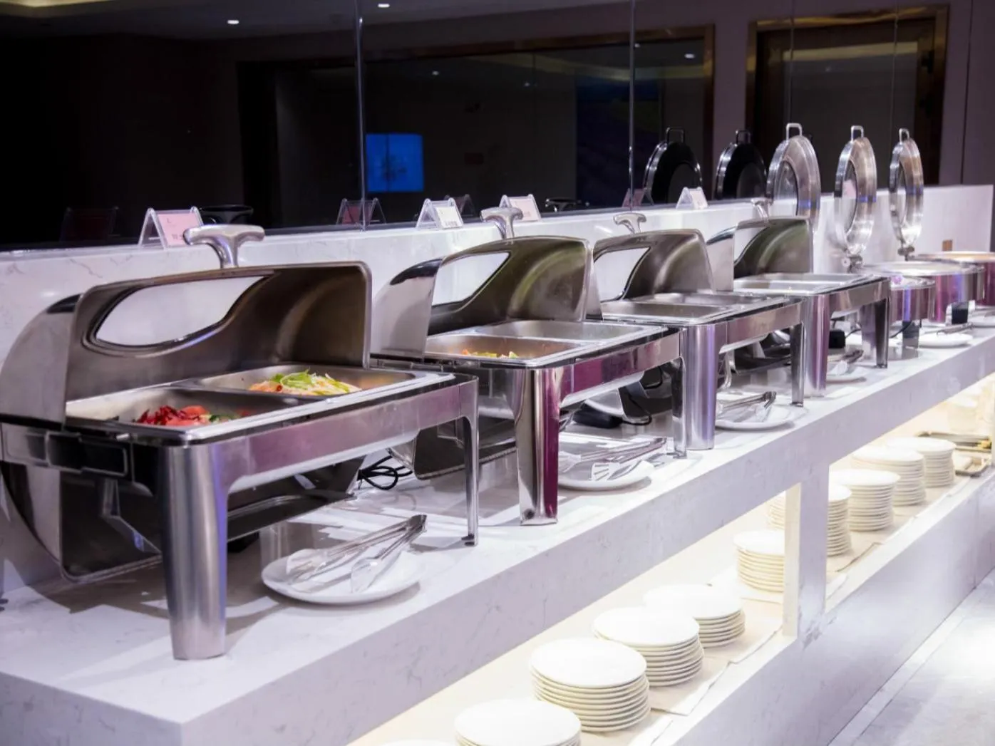 Lavande Hotel Korla city government swan lake