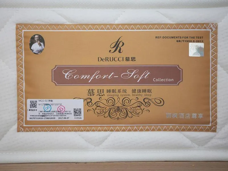 Lavande Hotel Zigong Tanmulin Lantern Park