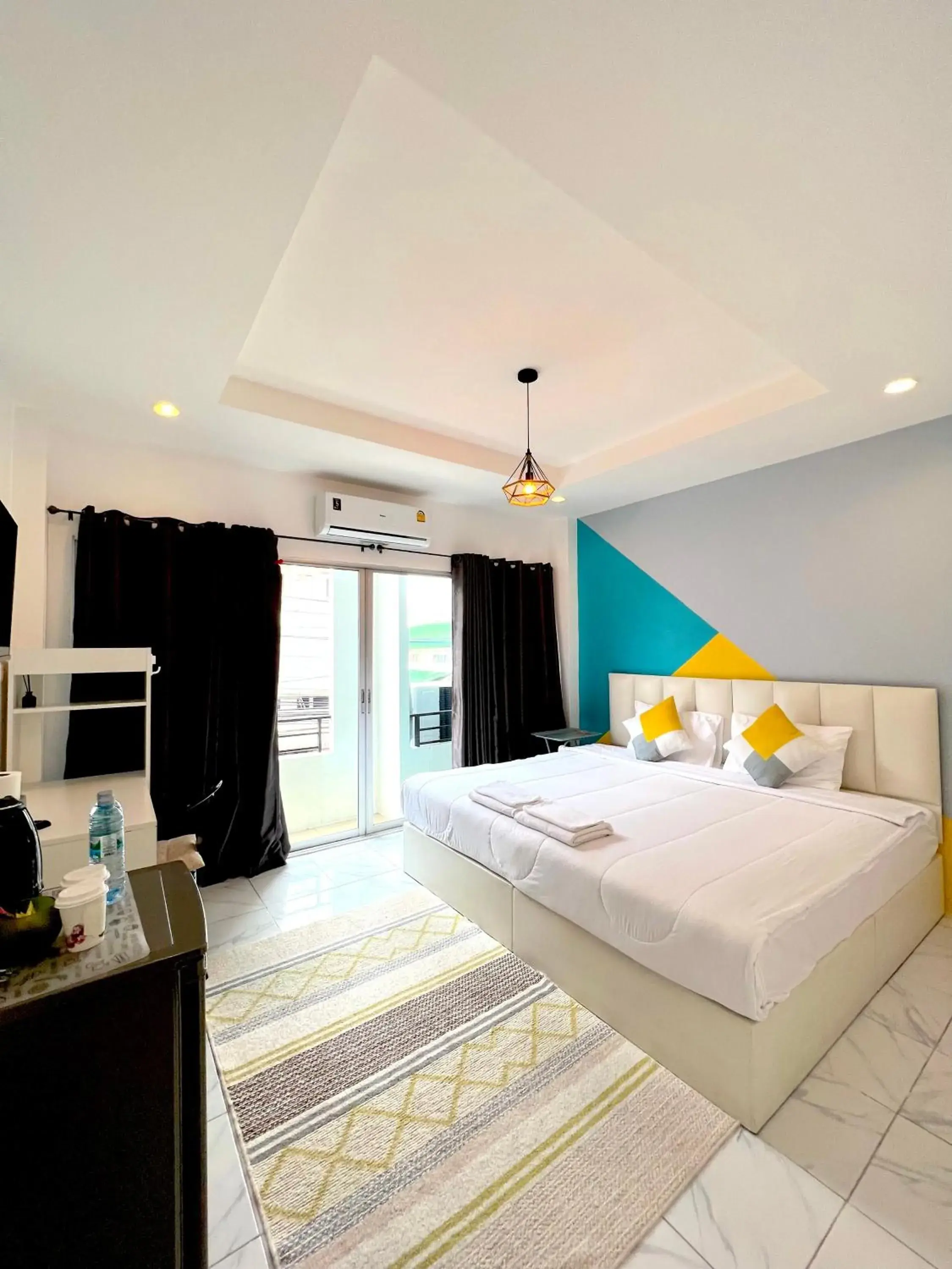 Deluxe Double Room with Balcony in Nap at 265 Donmeaung Deluxe Double Room with Balcony in Nap at 265 Donmeaung