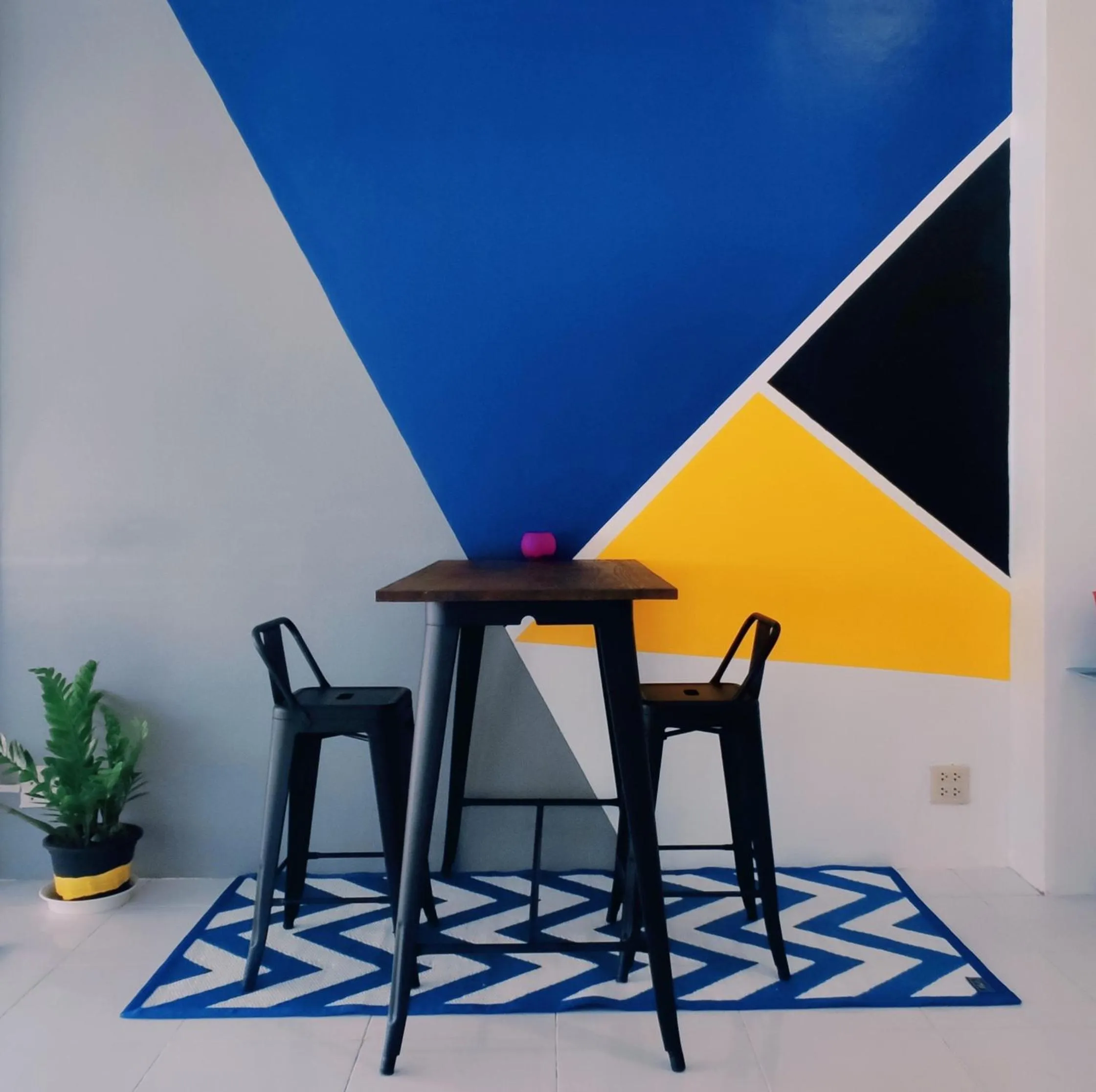 Dining area in Nap at 265 Donmeaung