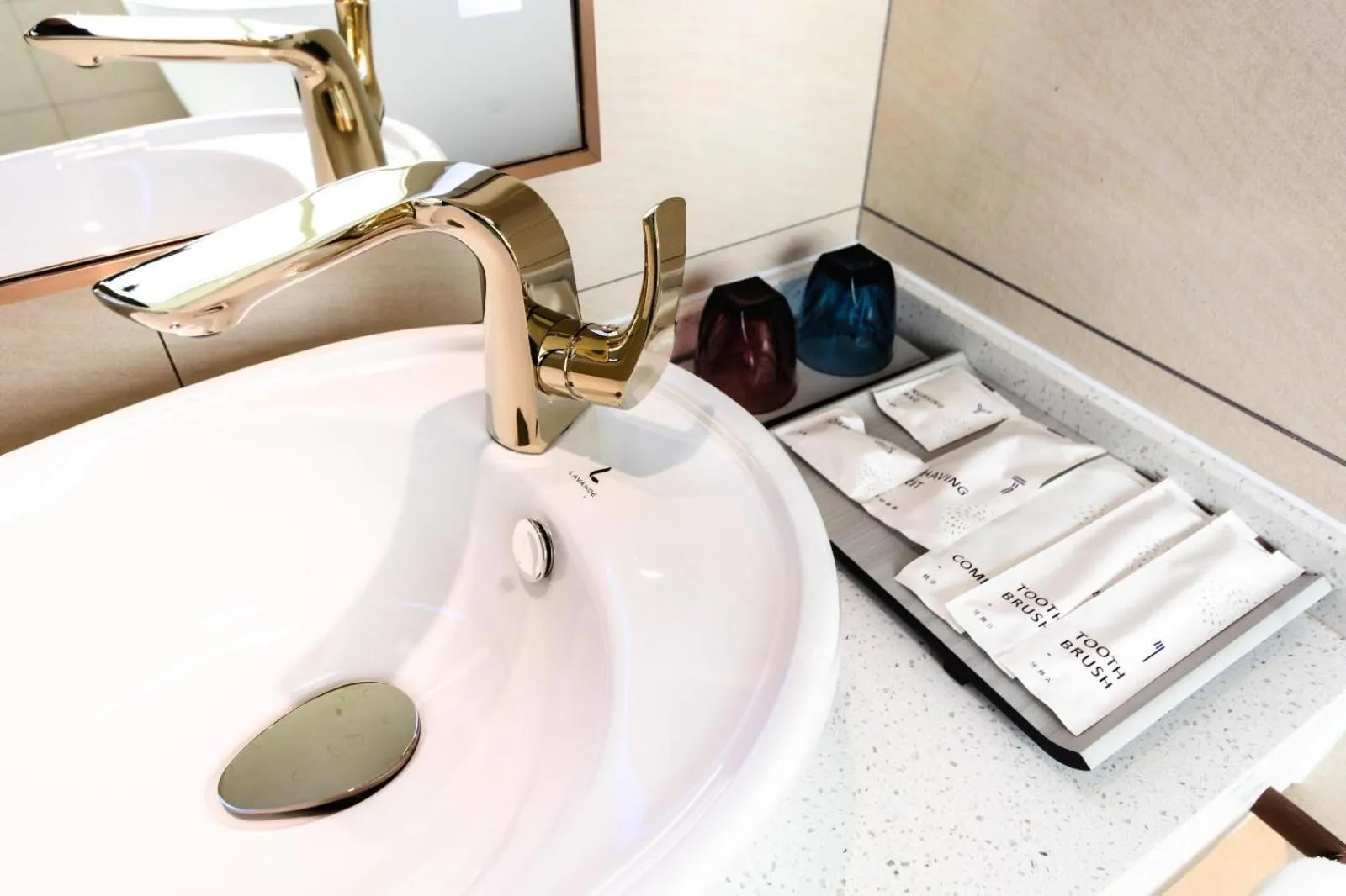 Lavande Hotel Heyuan Longchuan