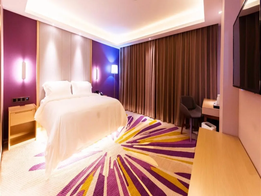 Lavande Hotel Heyuan Longchuan