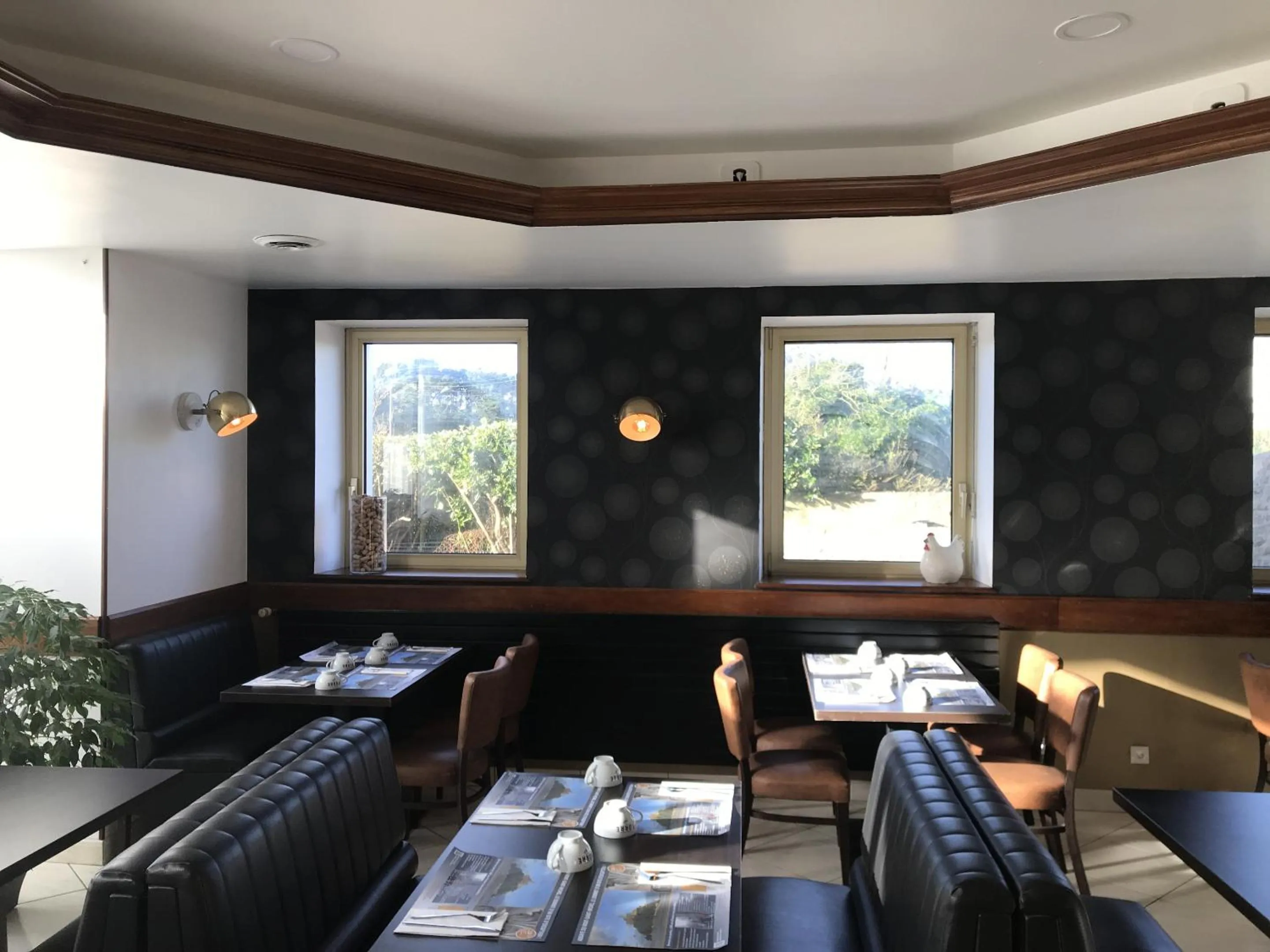 Dining area in TREAS GLAZ