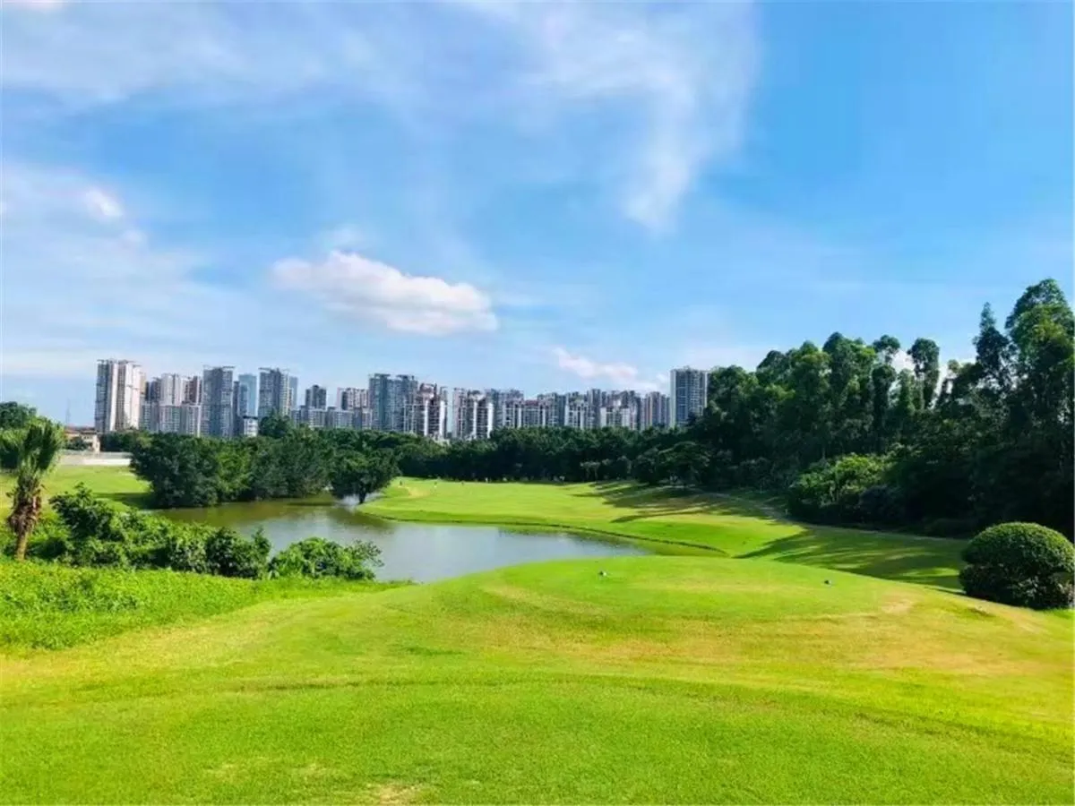 Lavande Hotel Jiangmen Golf Club