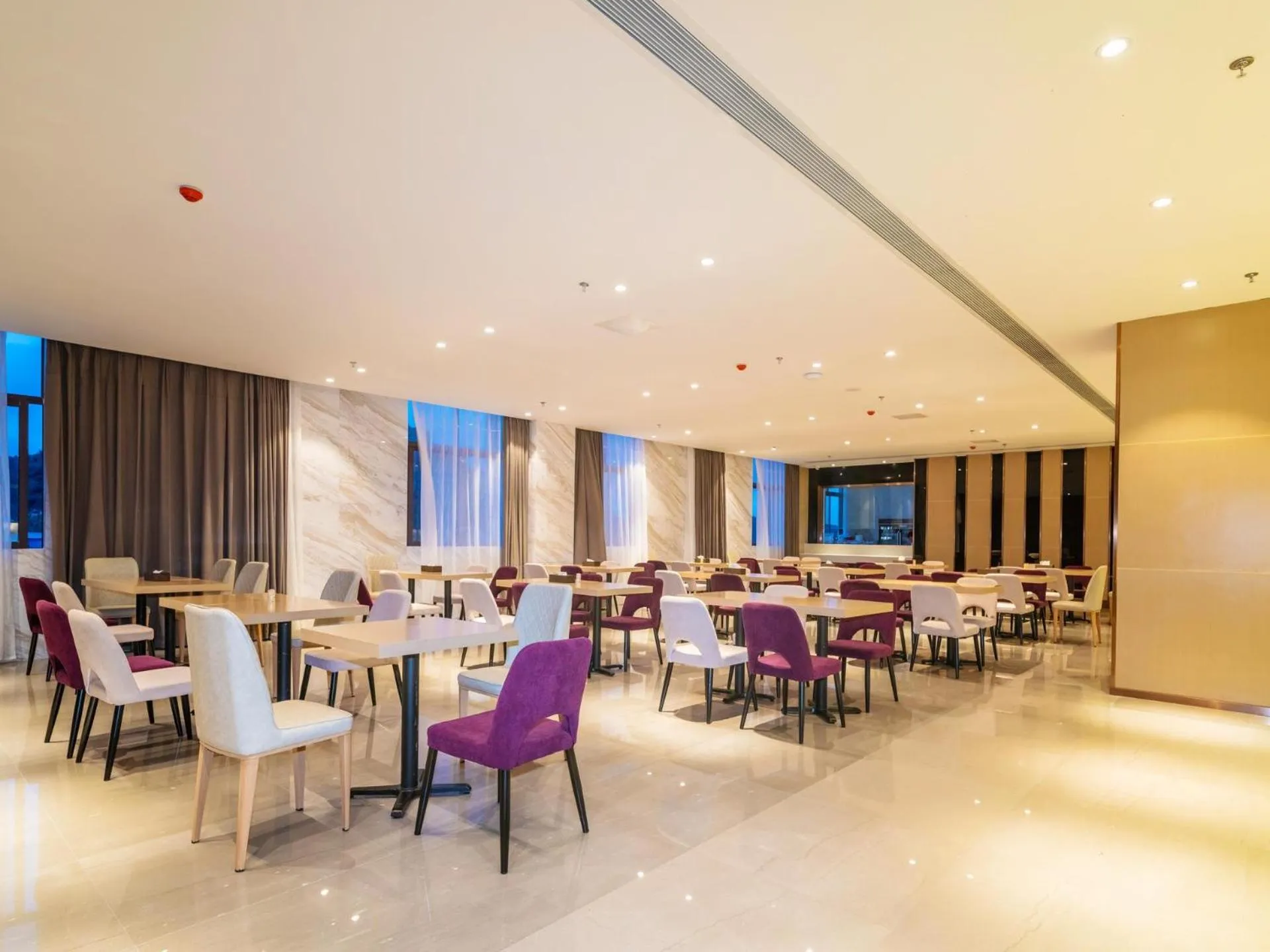 Lavande Hotel Anshun West High-speed Rrailway Station