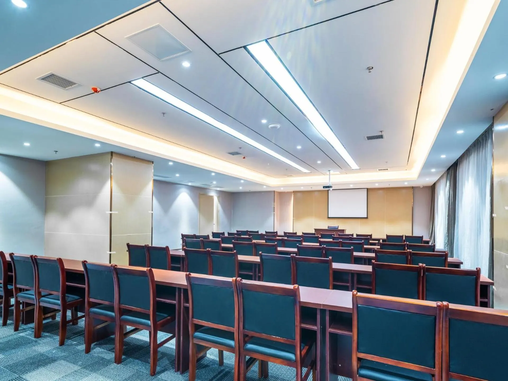 Lavande Hotel Anshun West High-speed Rrailway Station