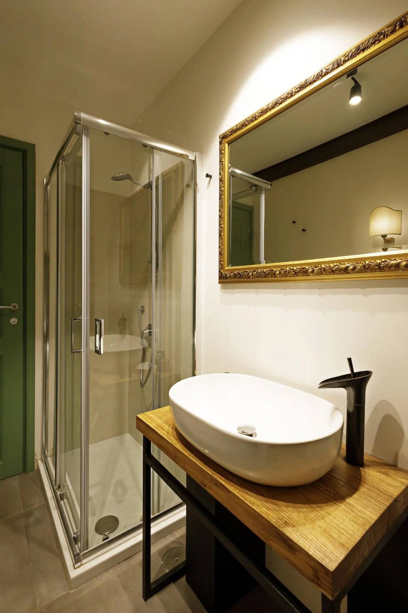 Bathroom in Palà Suites