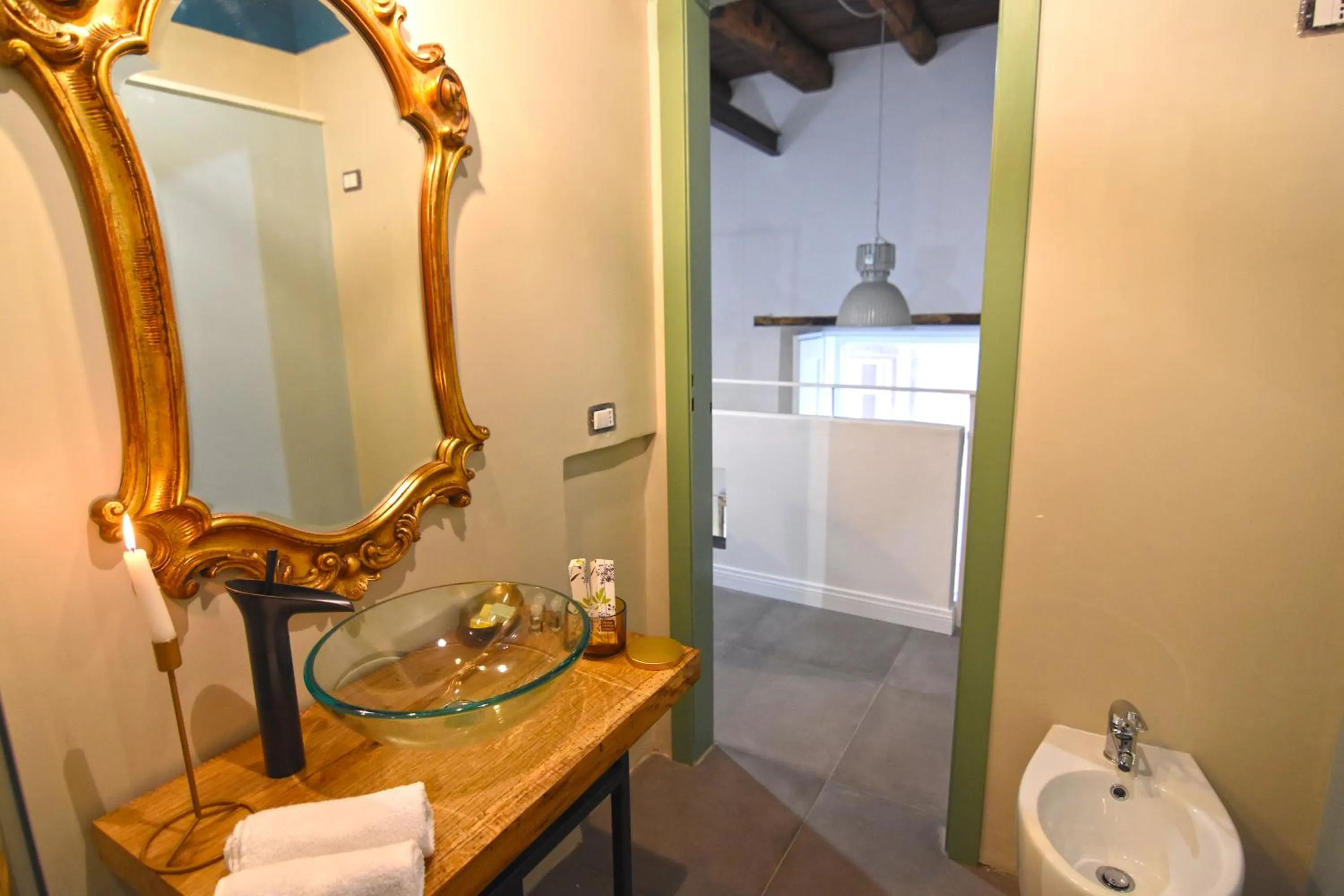 Bathroom in Palà Suites