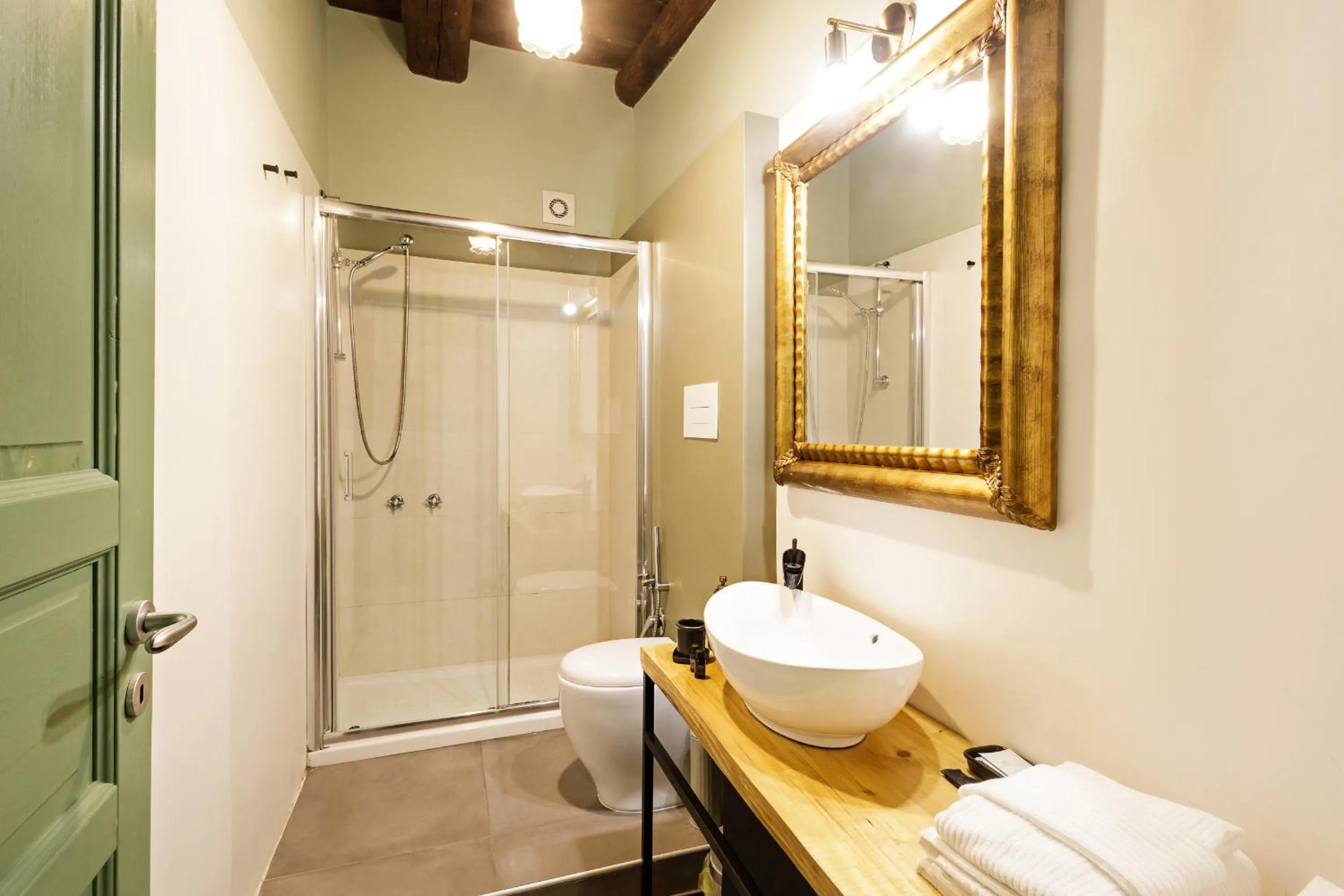 Bathroom in Palà Suites